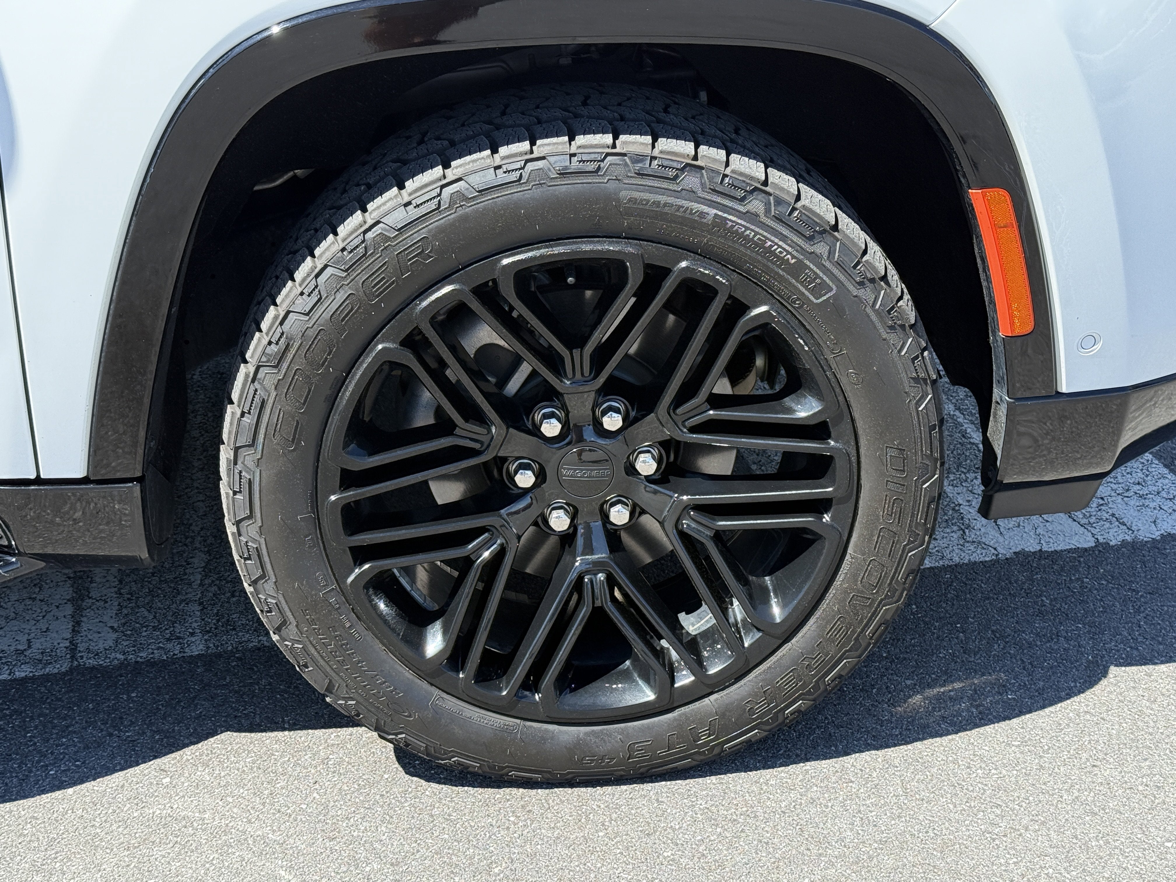 2022 Jeep Wagoneer Series I Carbide