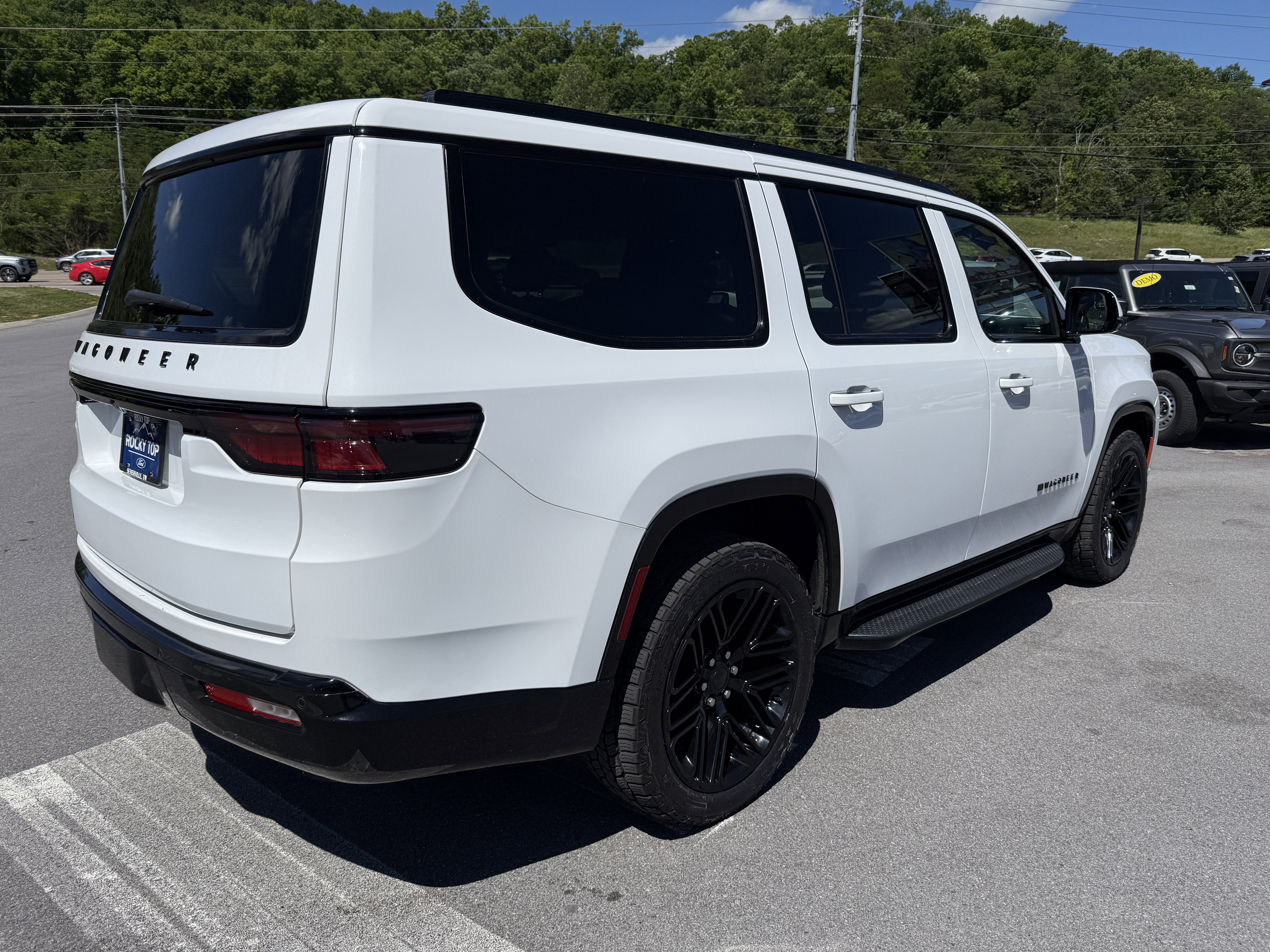 2022 Jeep Wagoneer Series I Carbide