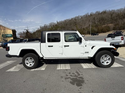 2022 Jeep Gladiator Sport S