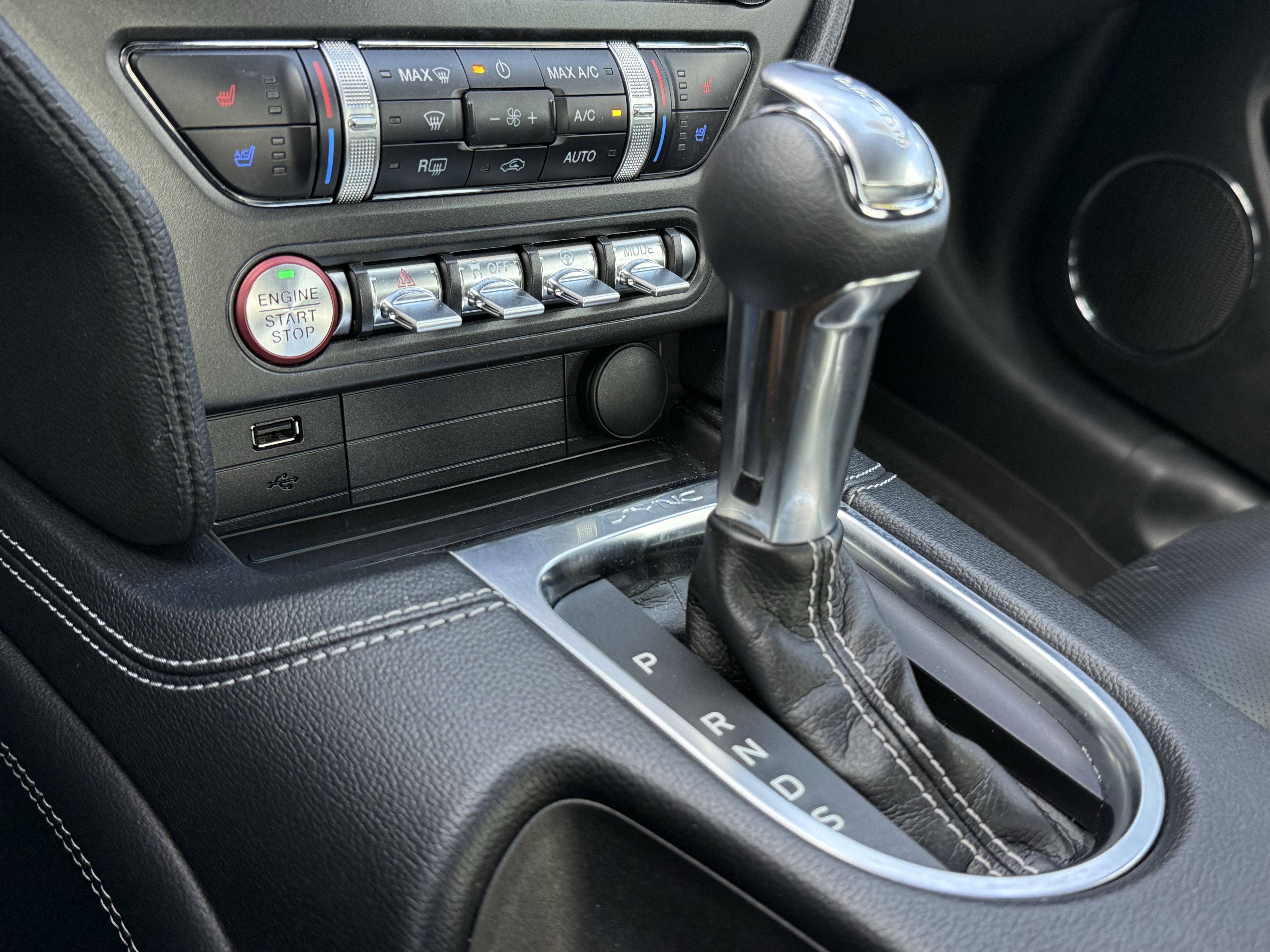 2022 Ford Mustang EcoBoost Premium