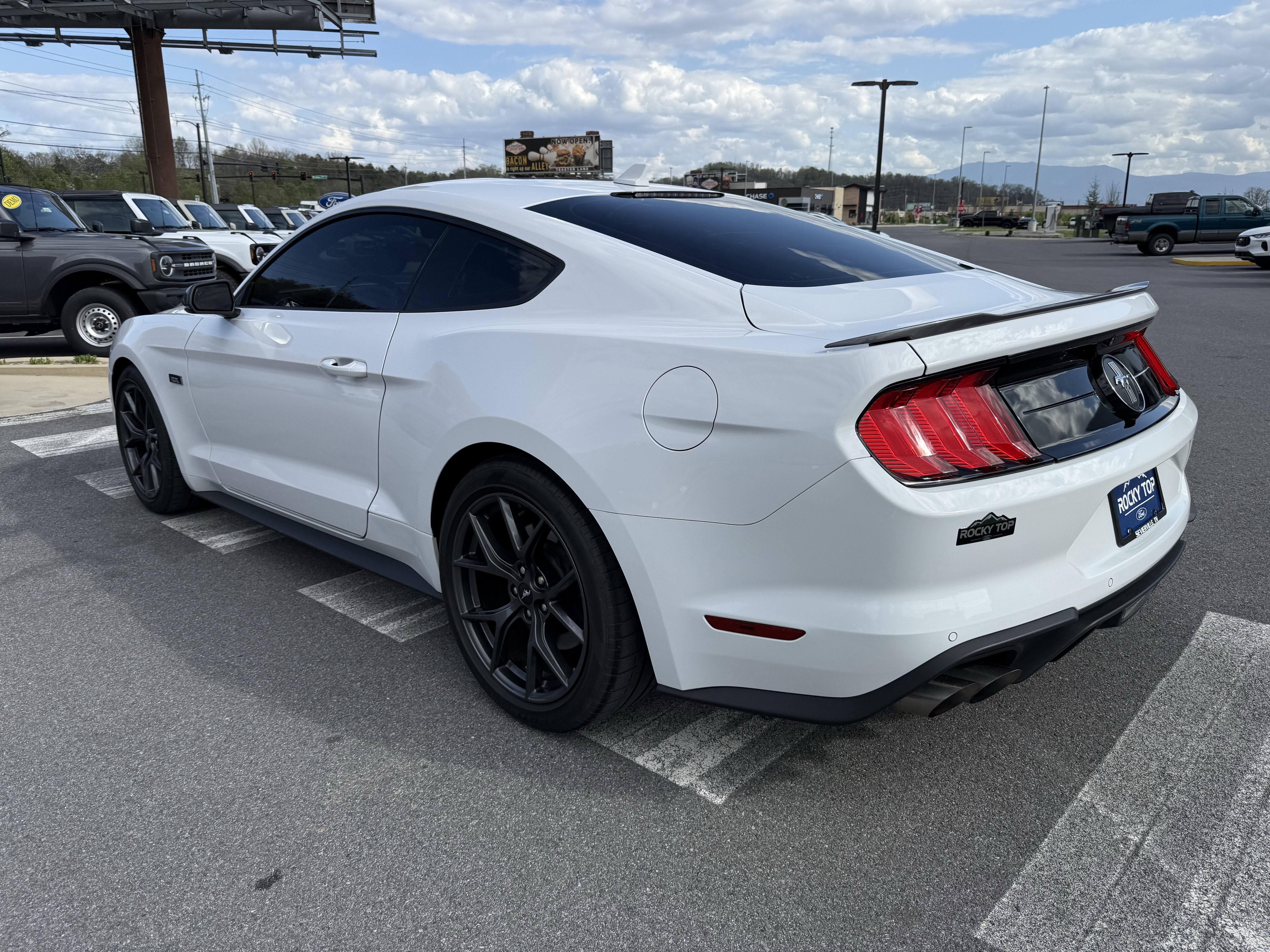 2022 Ford Mustang EcoBoost Premium