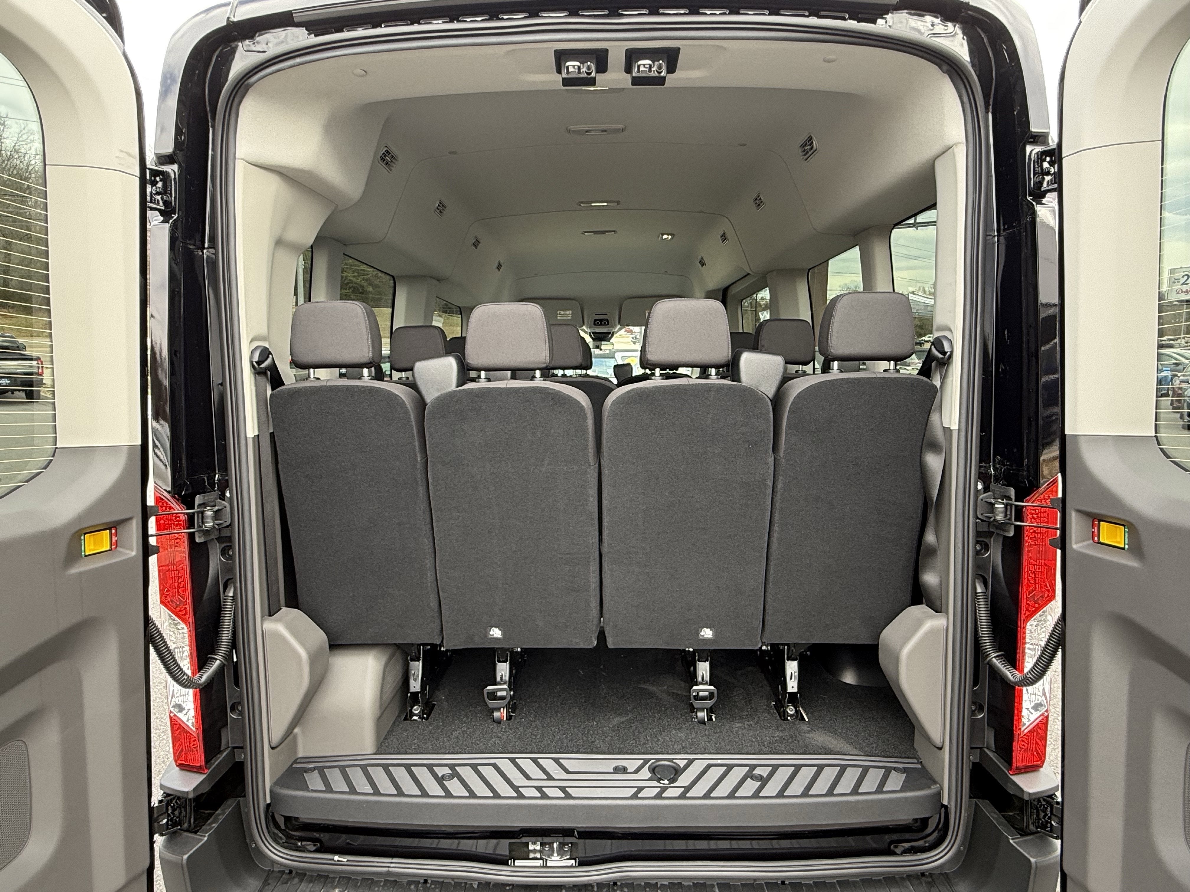 2026 Ford Transit Passenger Wagon XL