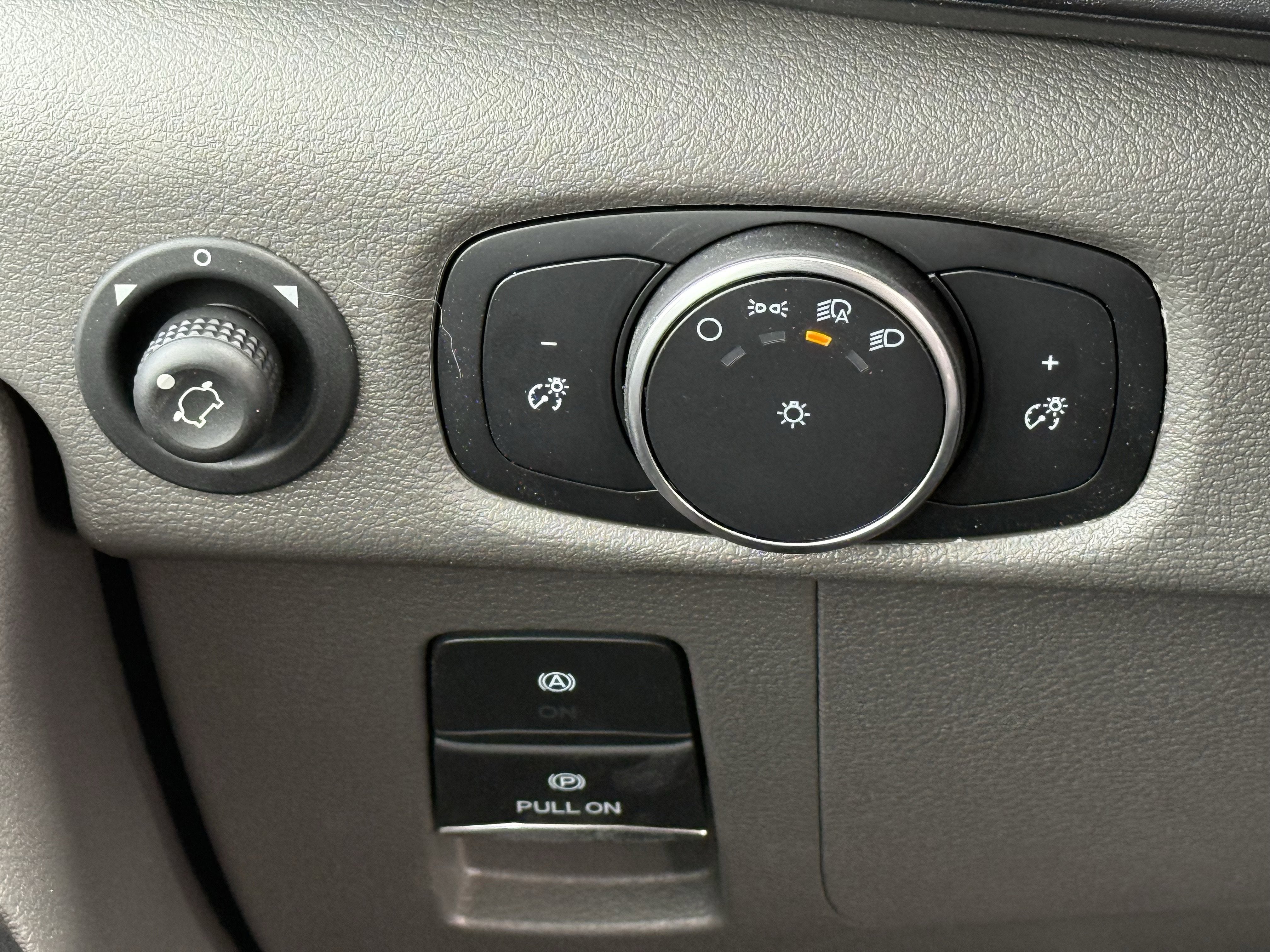 2026 Ford Transit Passenger Wagon XL