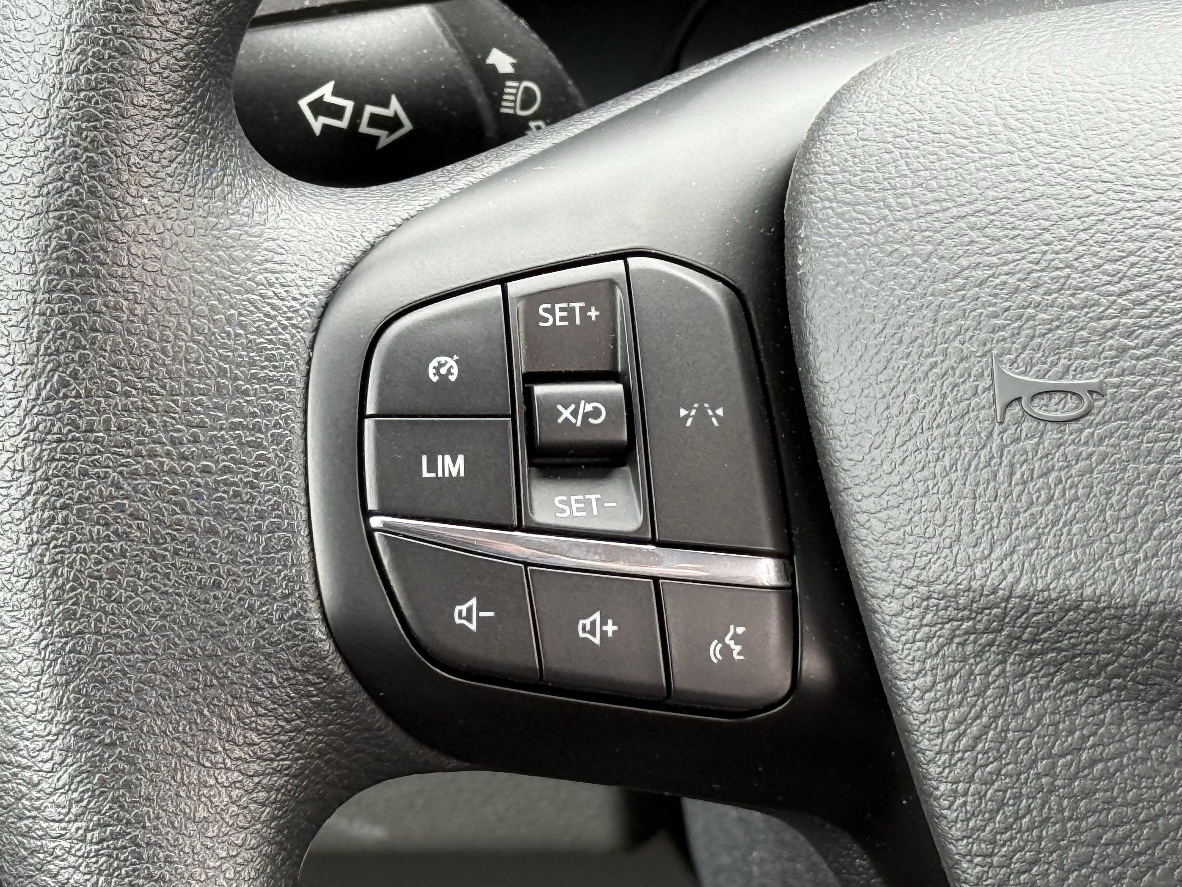 2026 Ford Transit Passenger Wagon XL