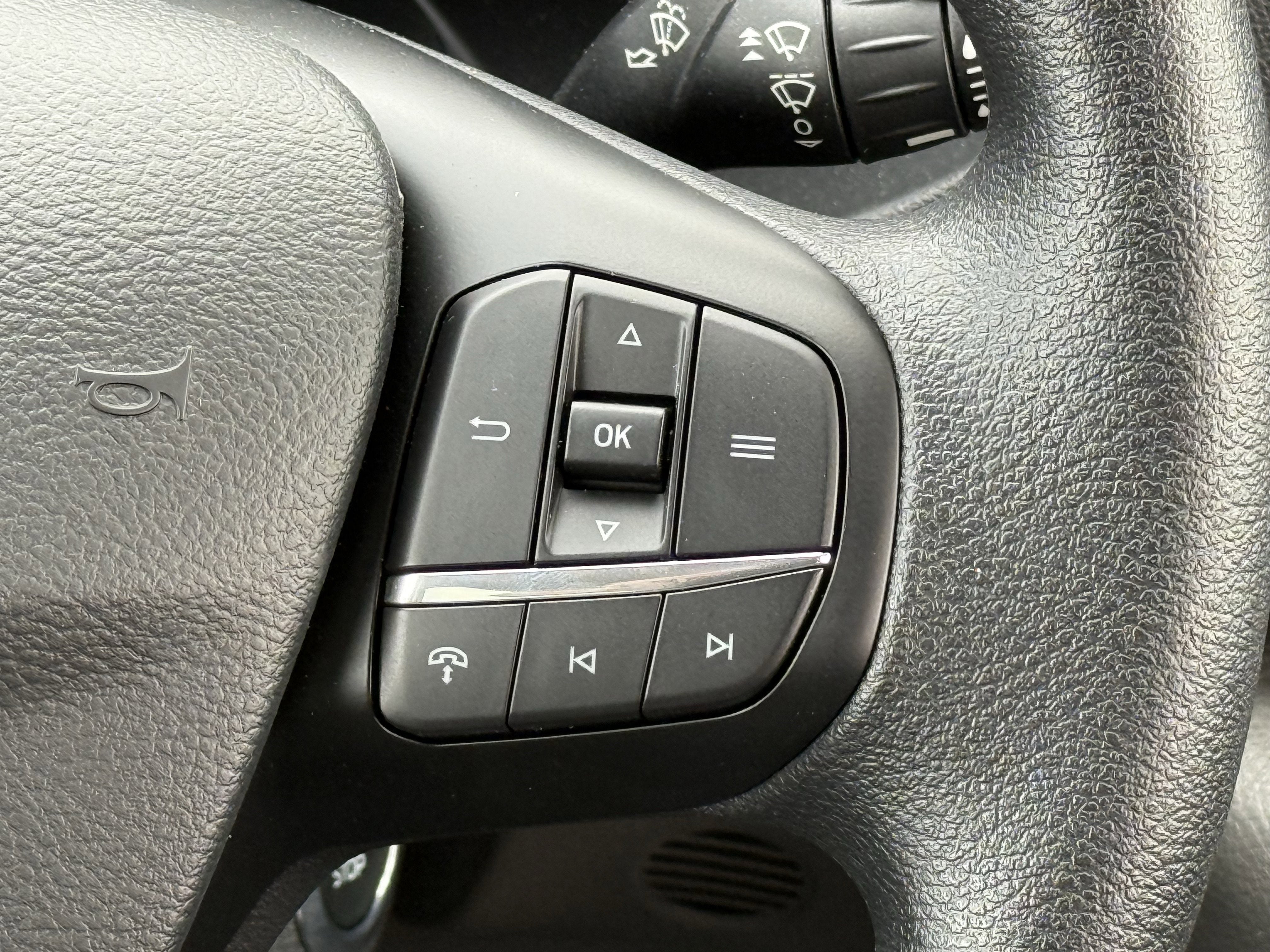 2026 Ford Transit Passenger Wagon XL