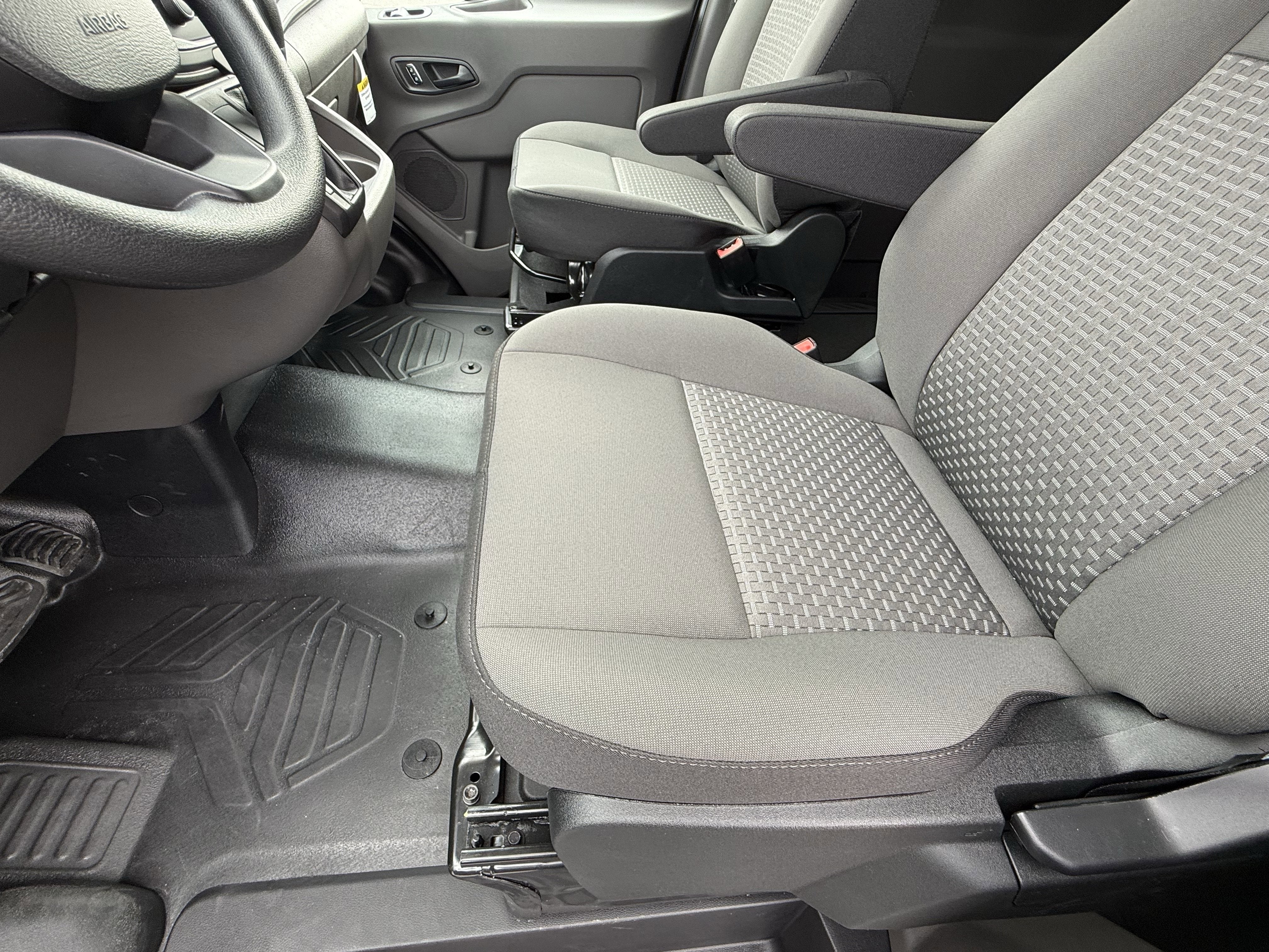 2026 Ford Transit Passenger Wagon XL