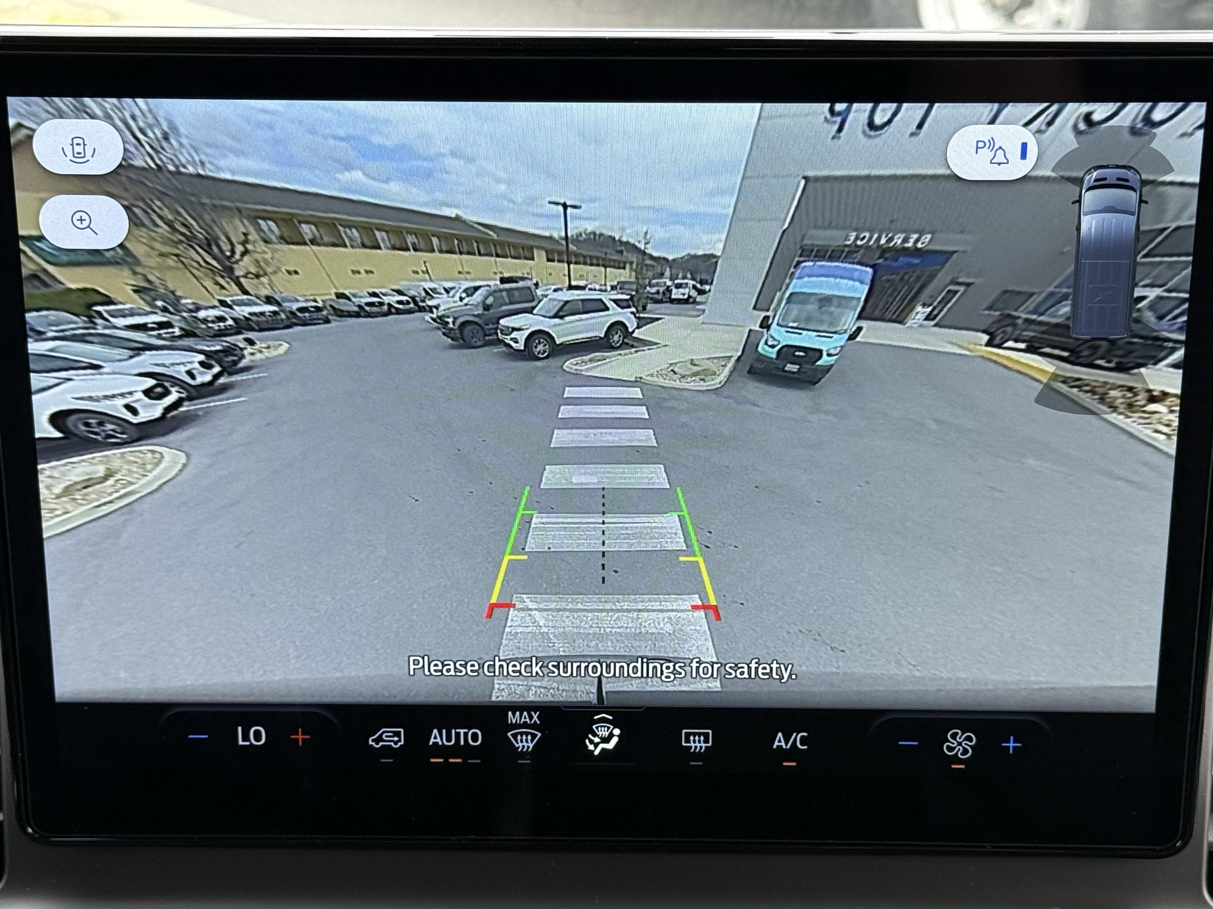 2026 Ford Transit Passenger Wagon XL