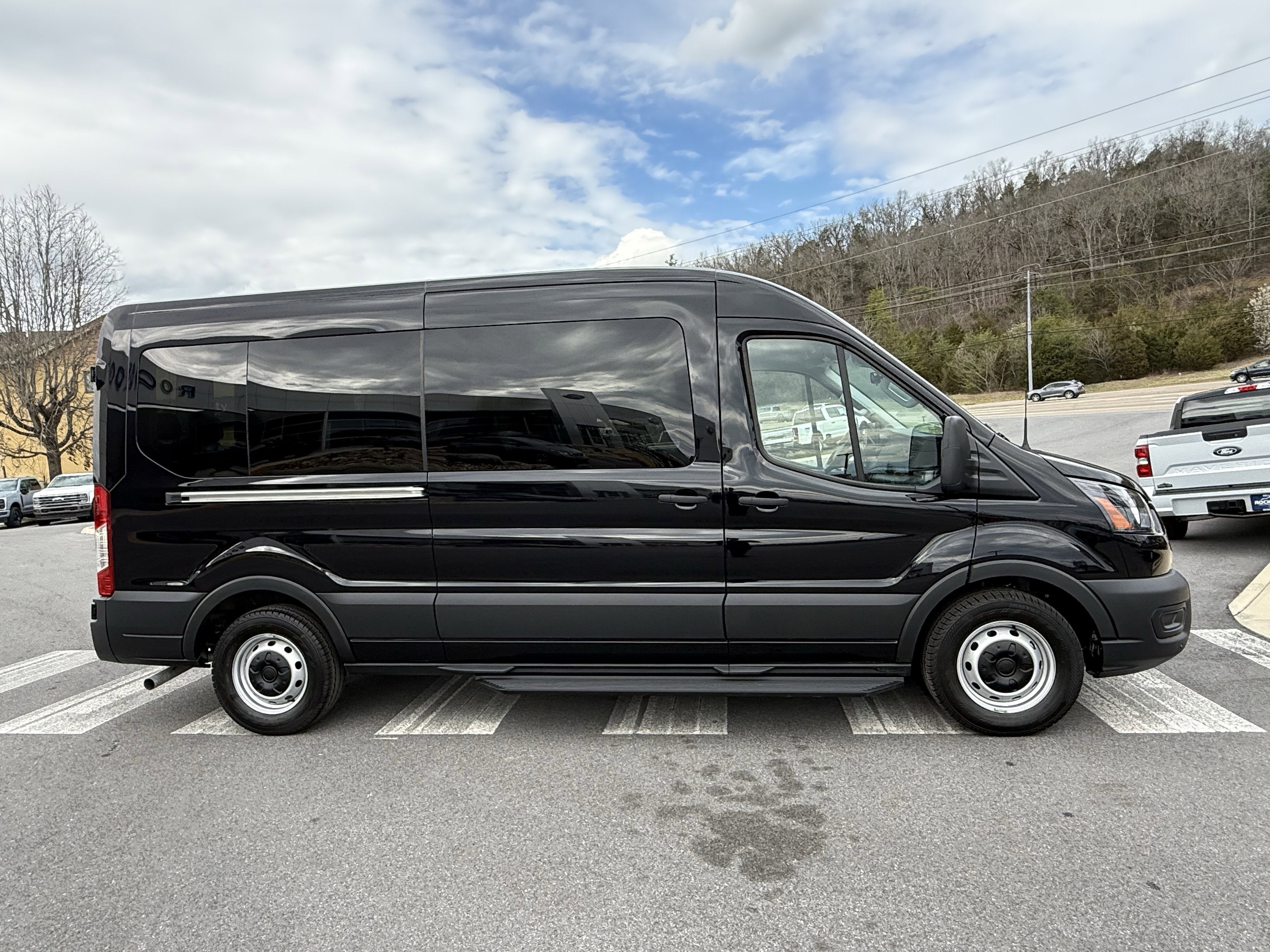 2026 Ford Transit Passenger Wagon XL