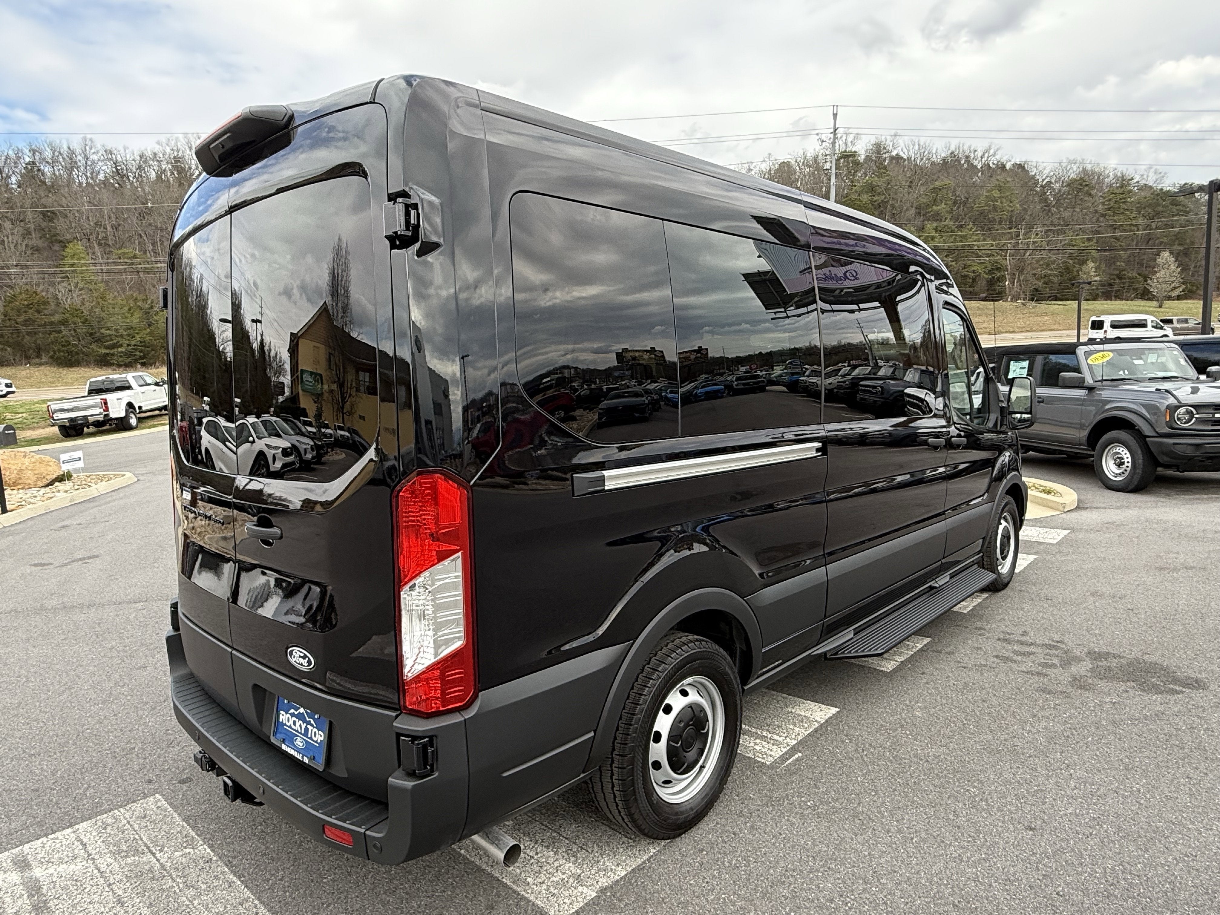 2026 Ford Transit Passenger Wagon XL