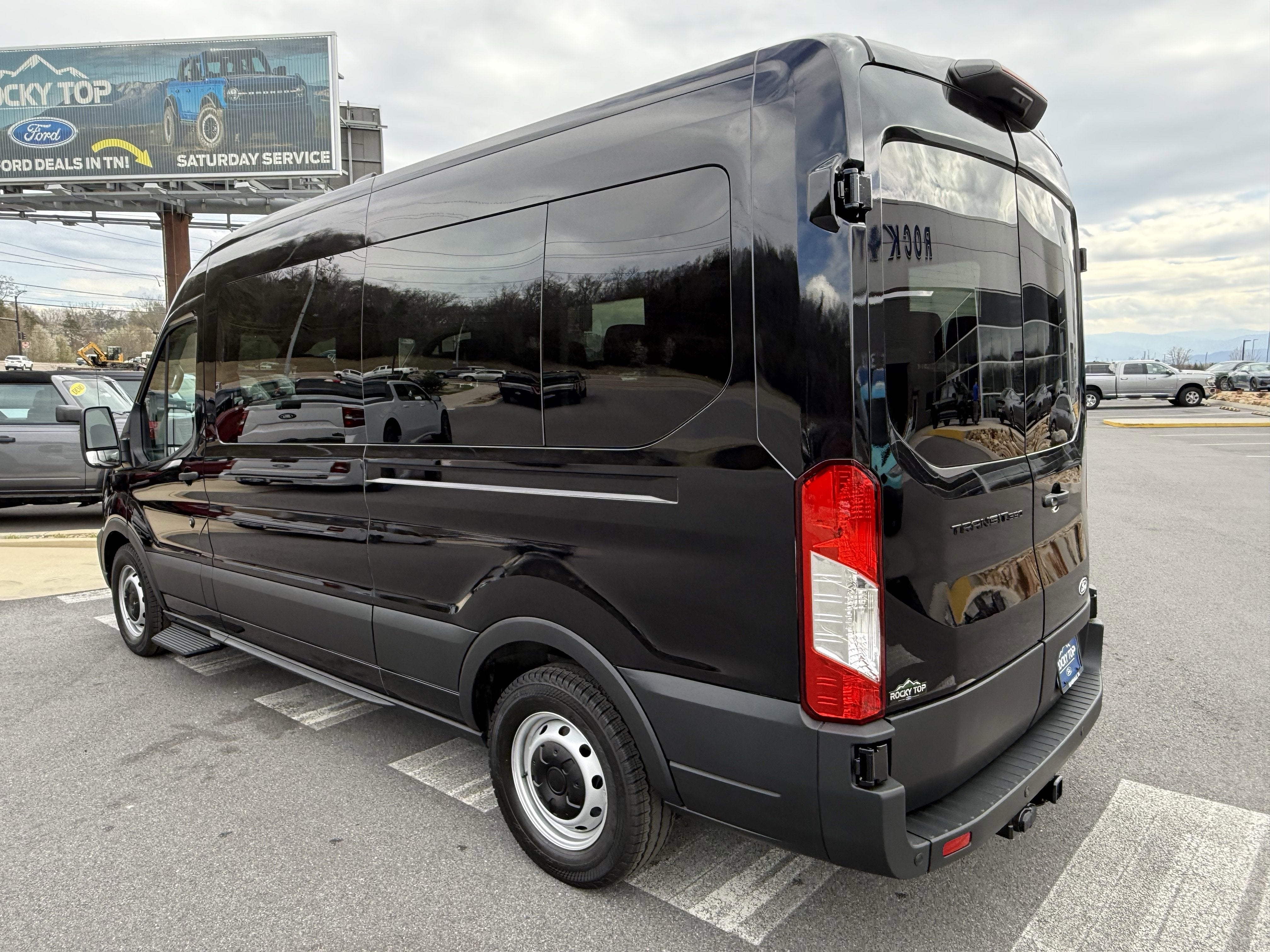2026 Ford Transit Passenger Wagon XL