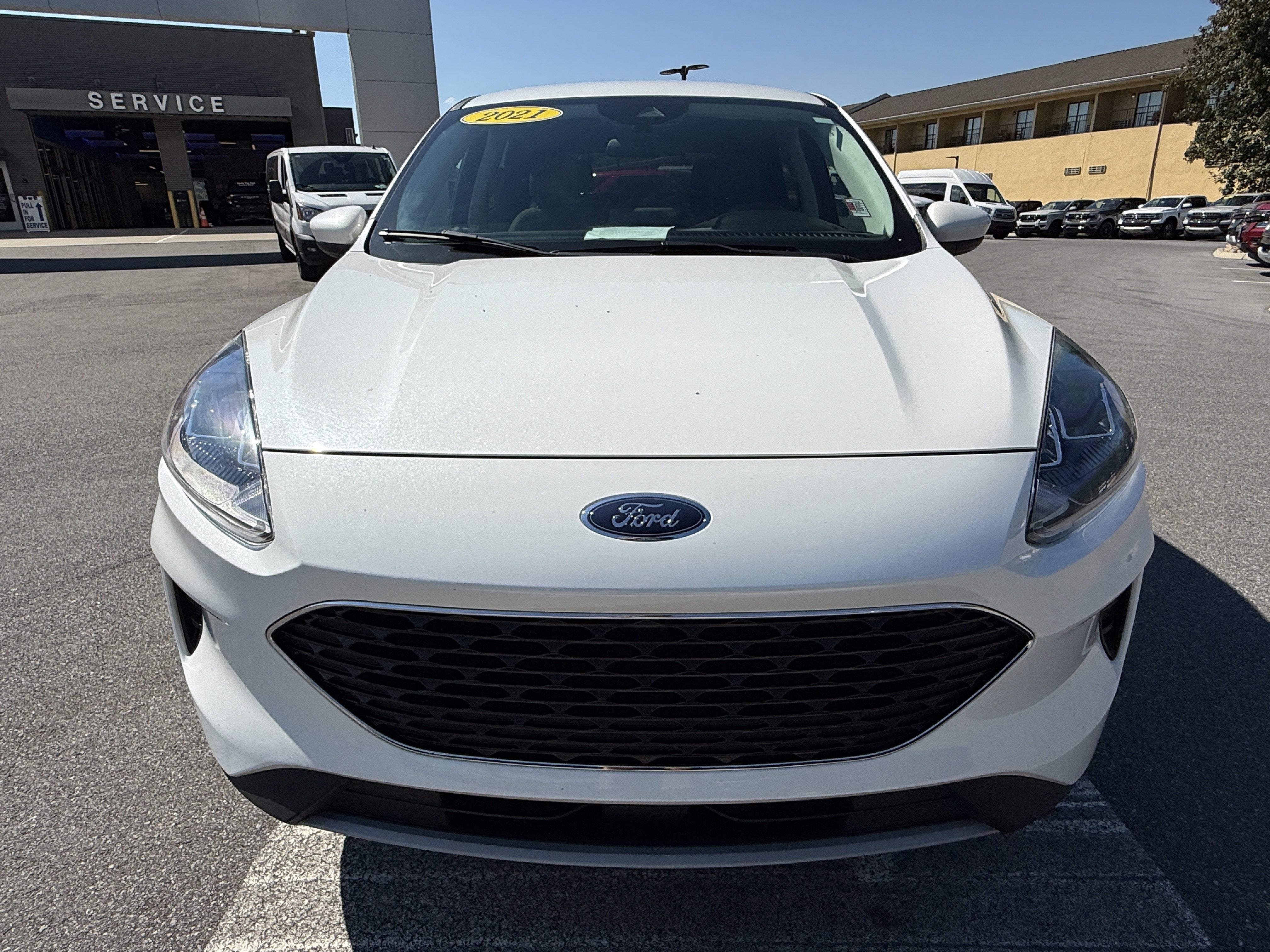 Used 2021 Ford Escape SE with VIN 1FMCU9G67MUA23947 for sale in Sevierville, TN
