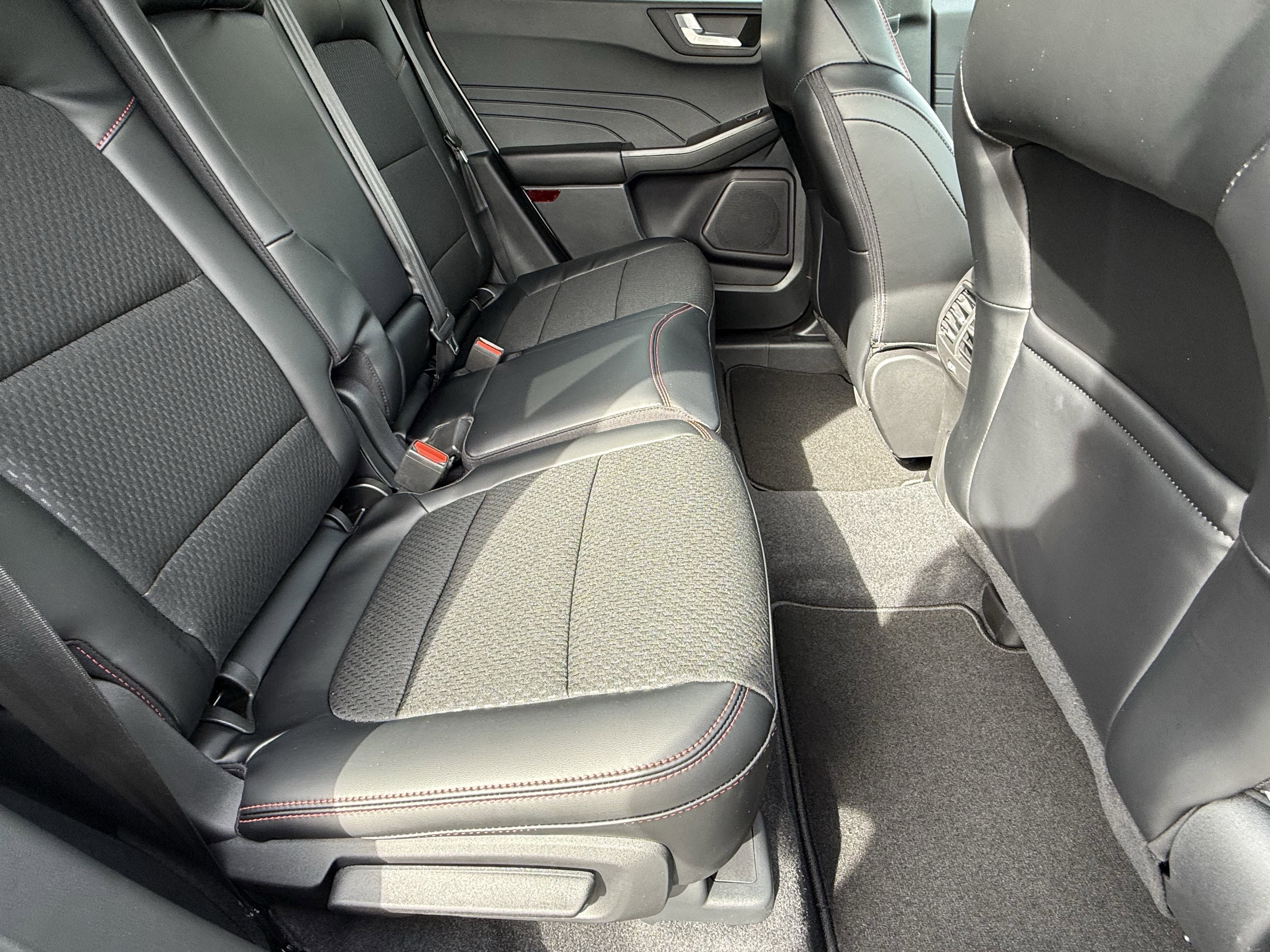 2026 Ford Escape ST-Line Select