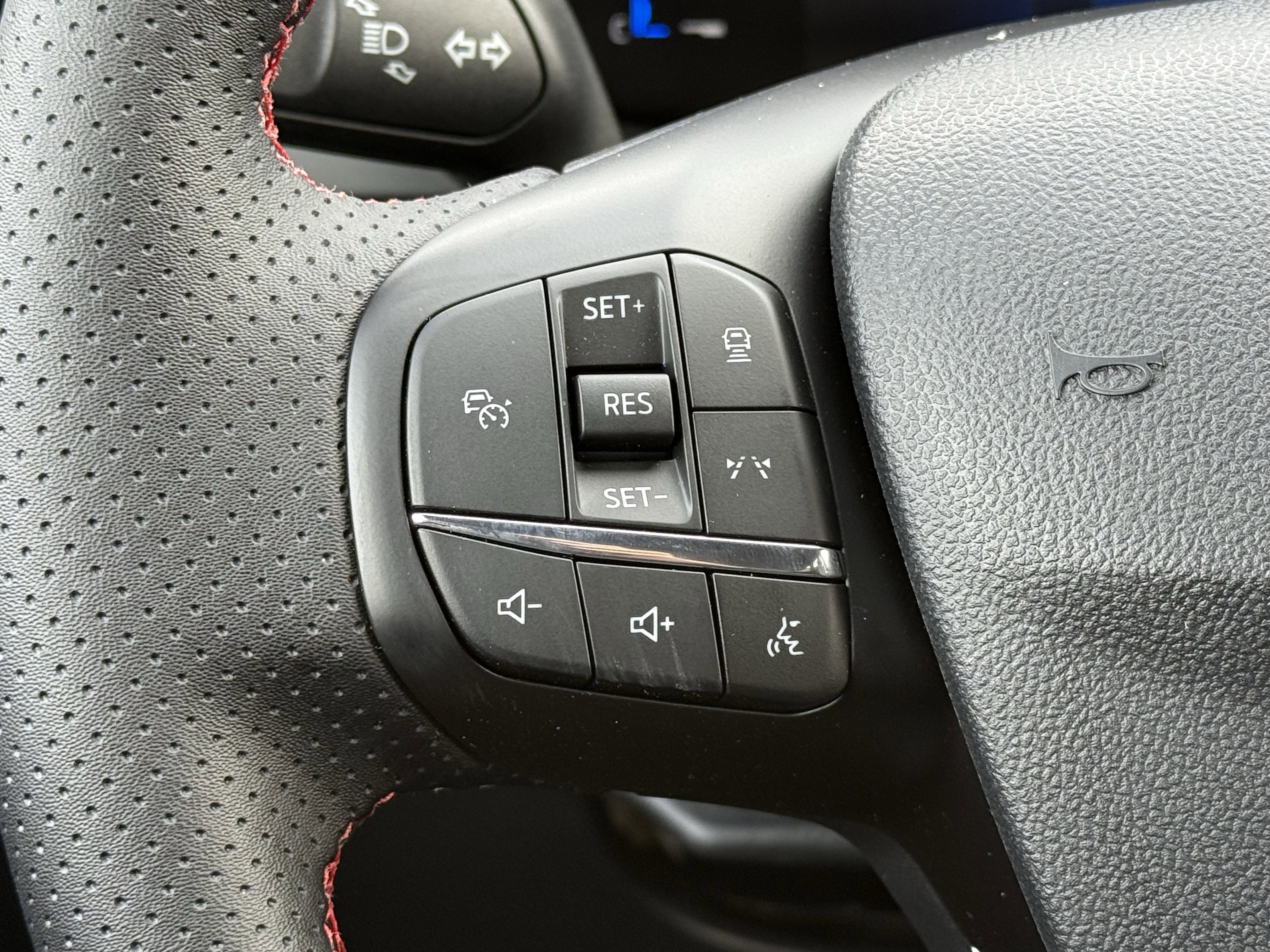 2026 Ford Escape ST-Line Select