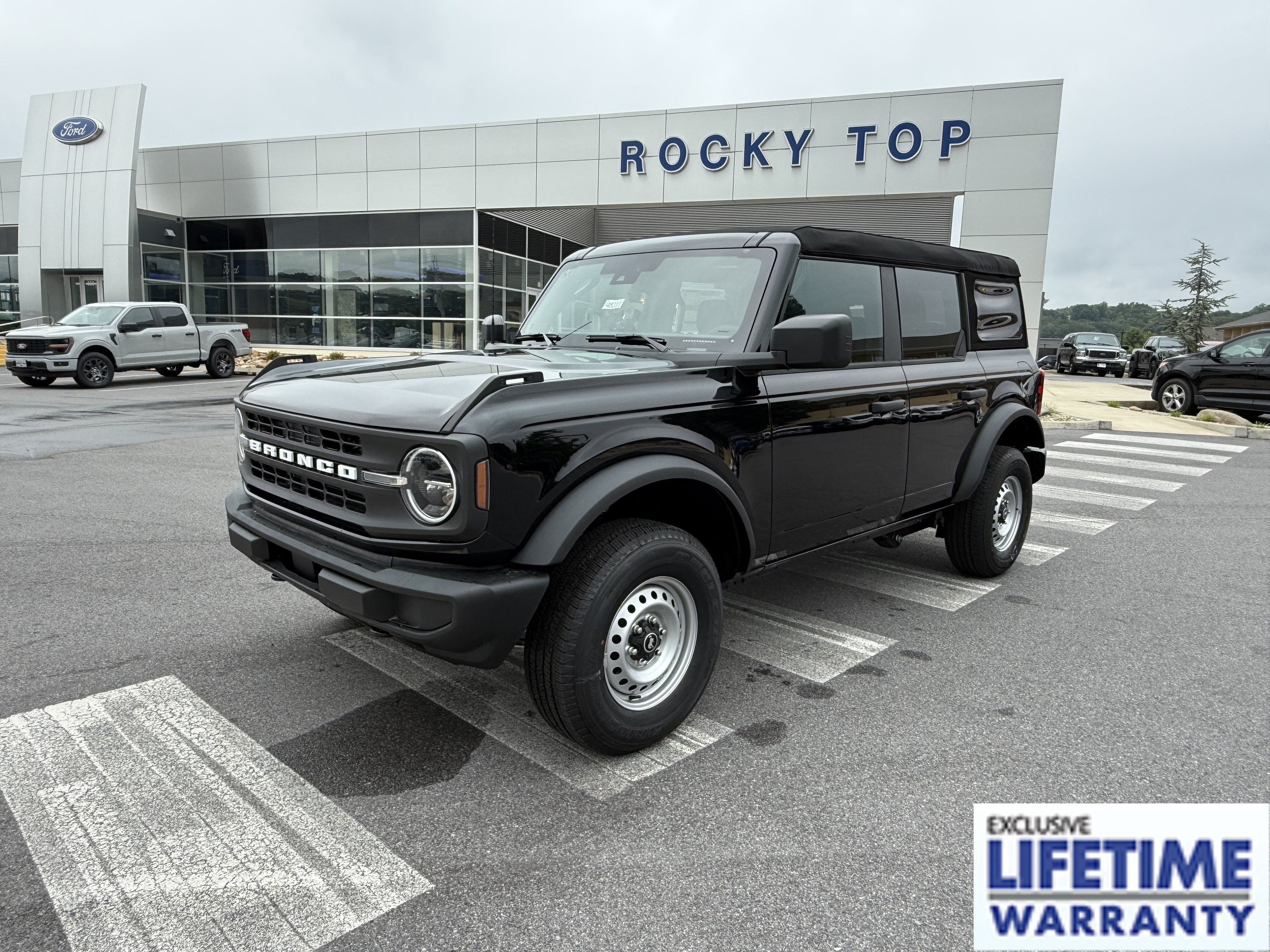 2026 Ford Bronco Base