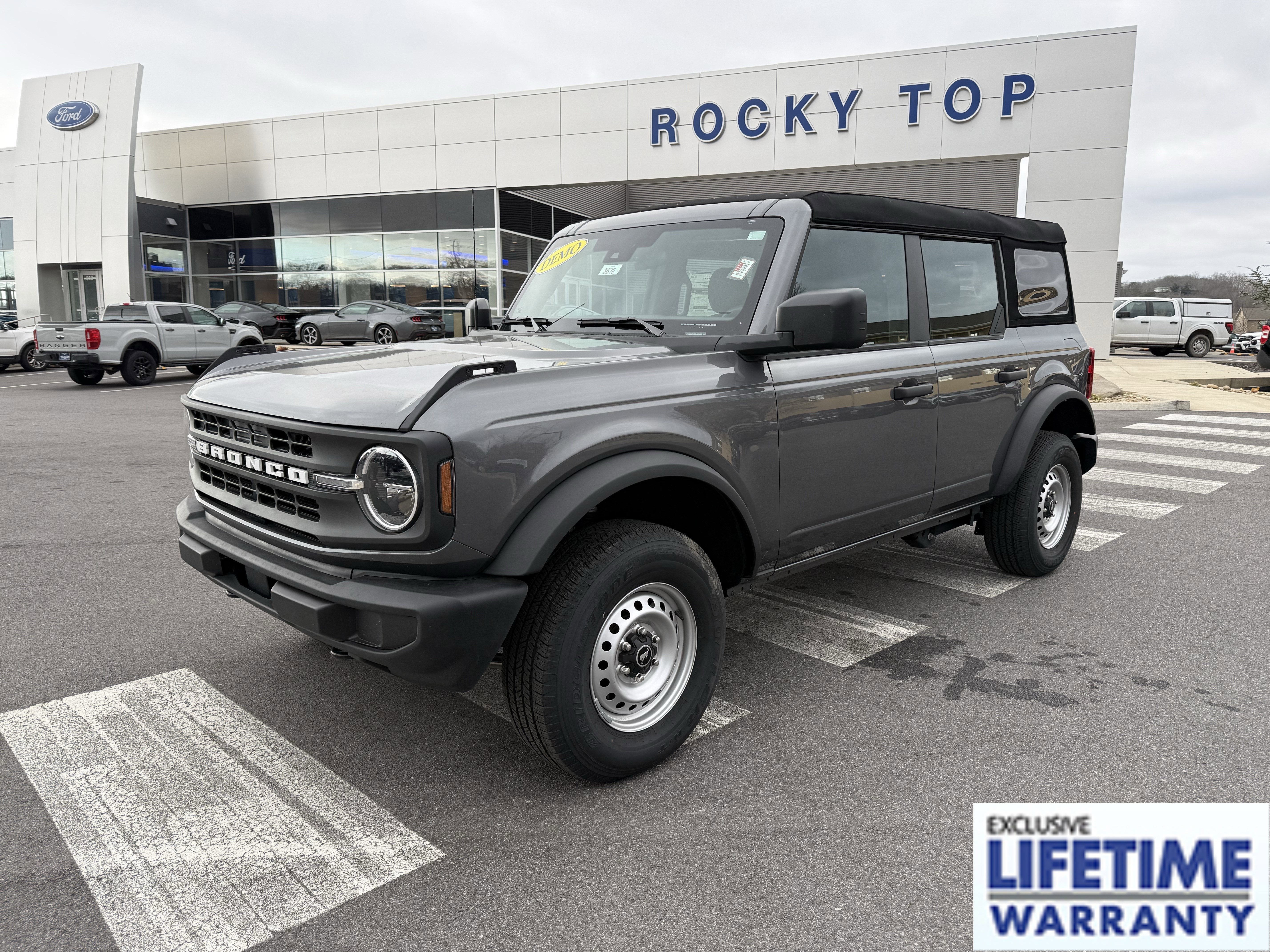 2025 Ford Bronco Base