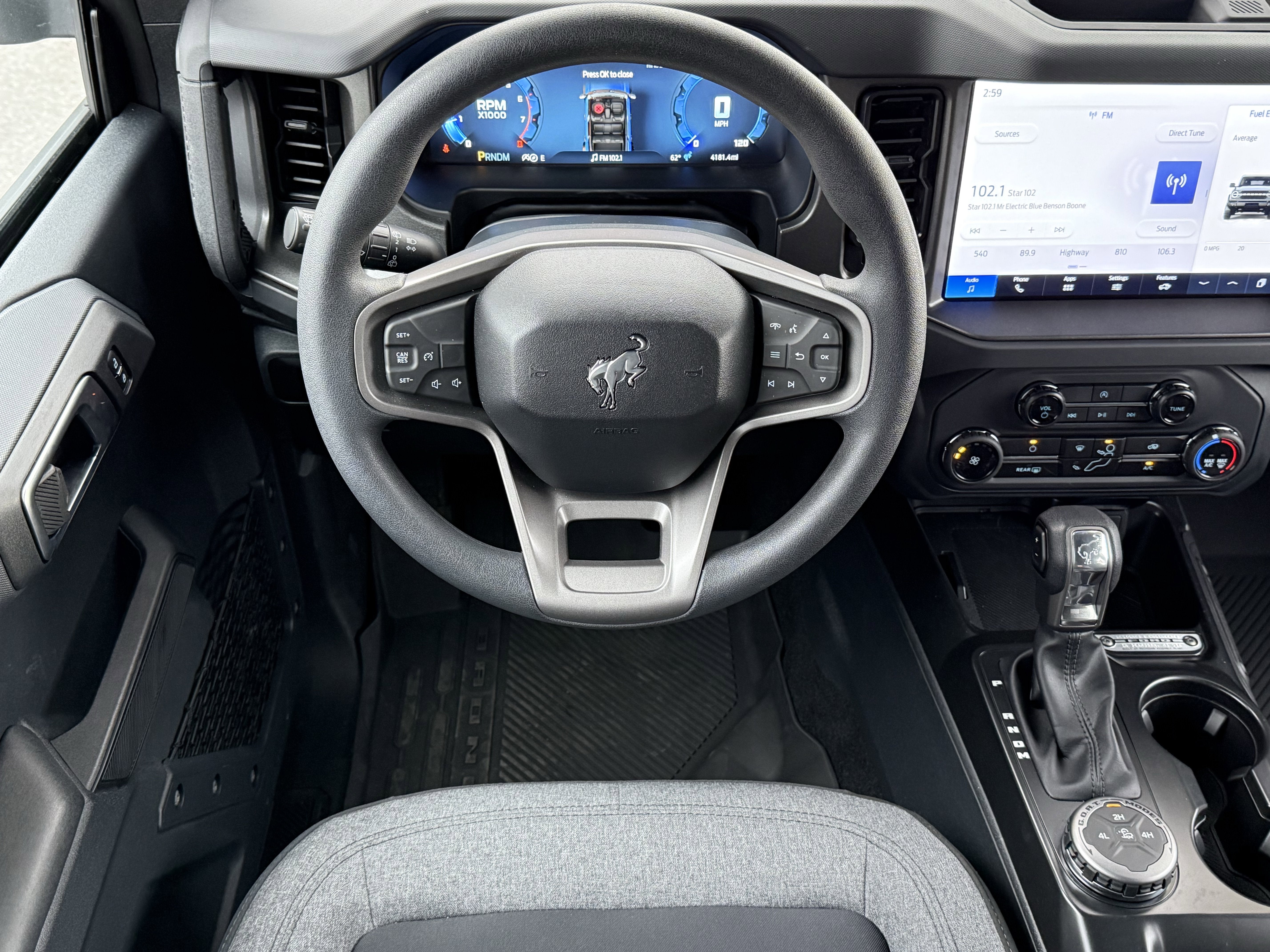 2025 Ford Bronco Base