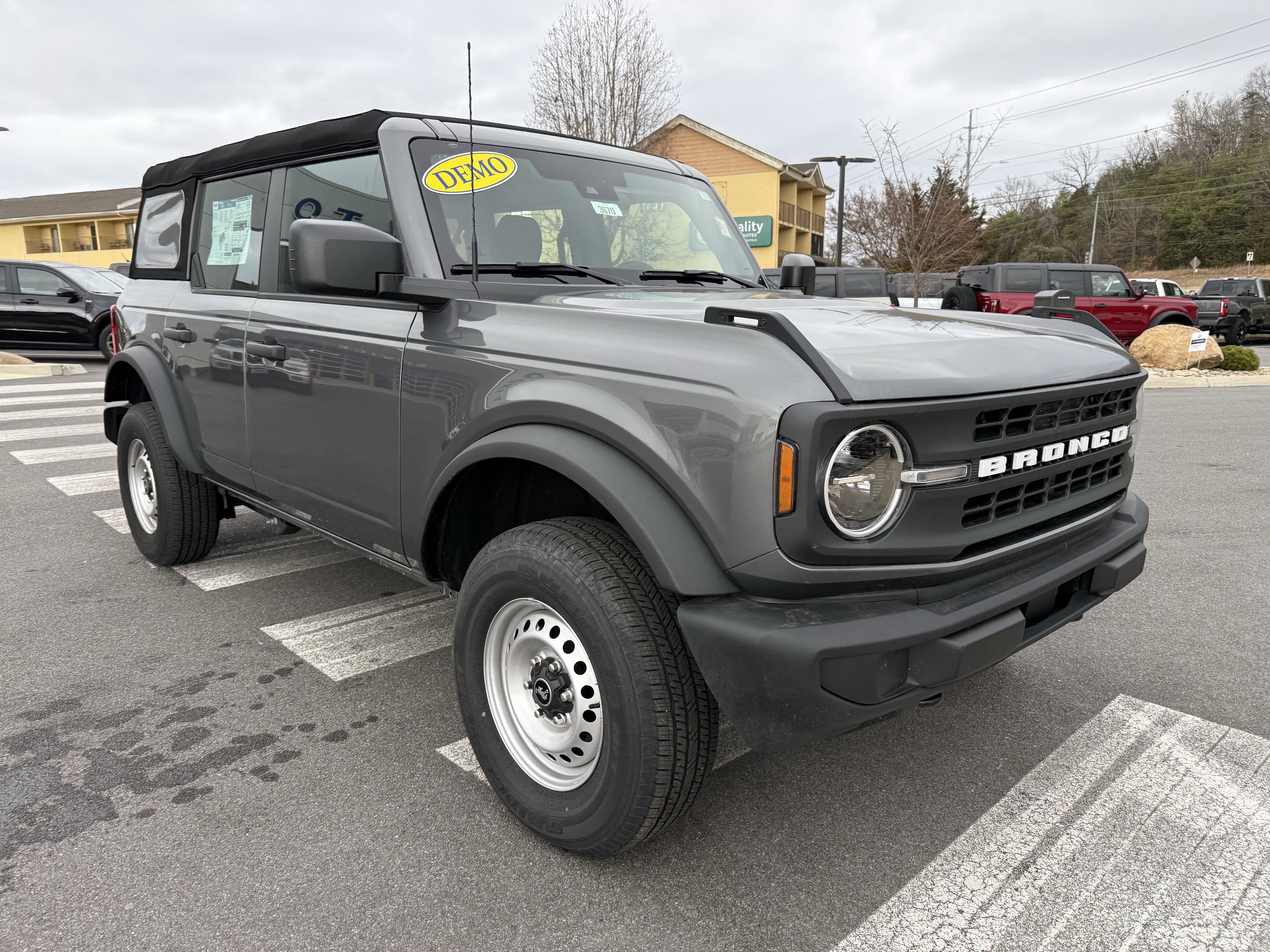 2025 Ford Bronco Base