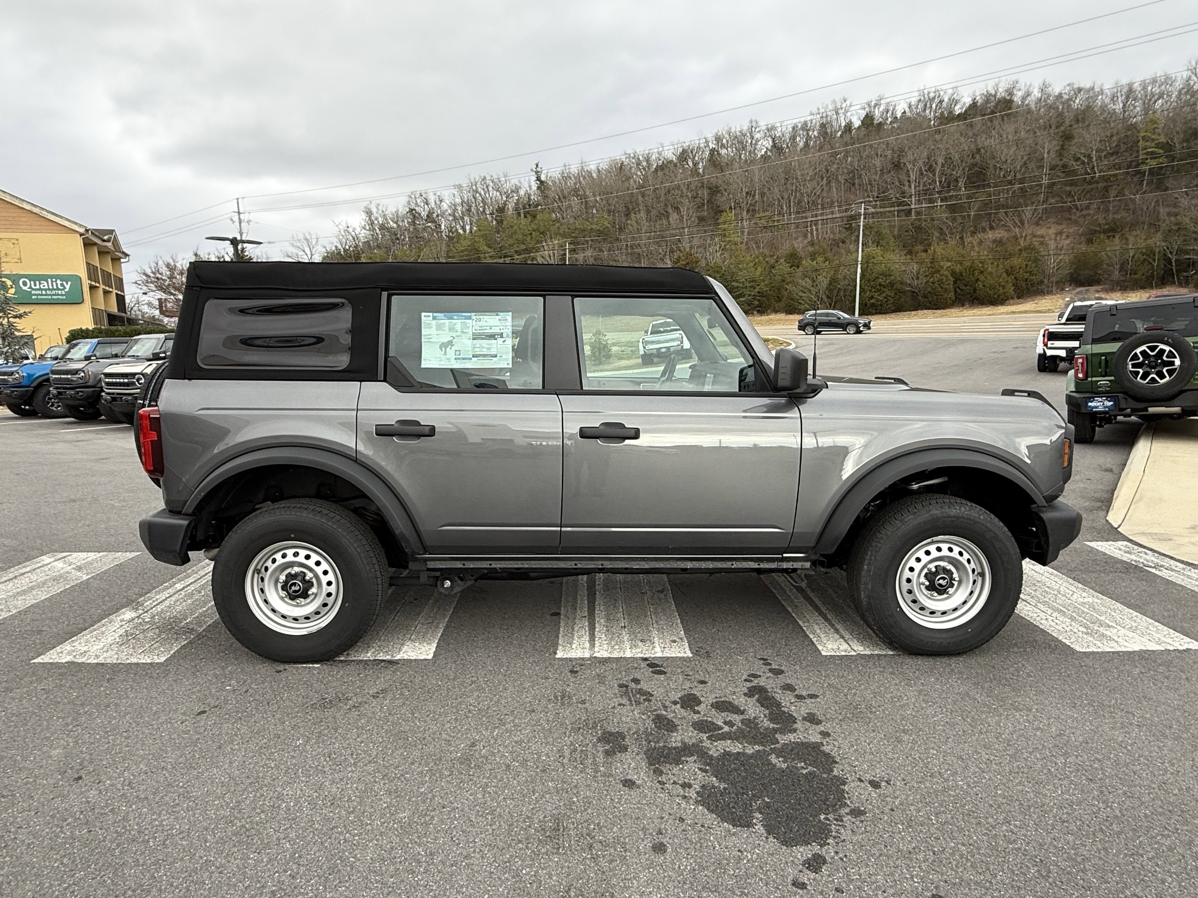2025 Ford Bronco Base