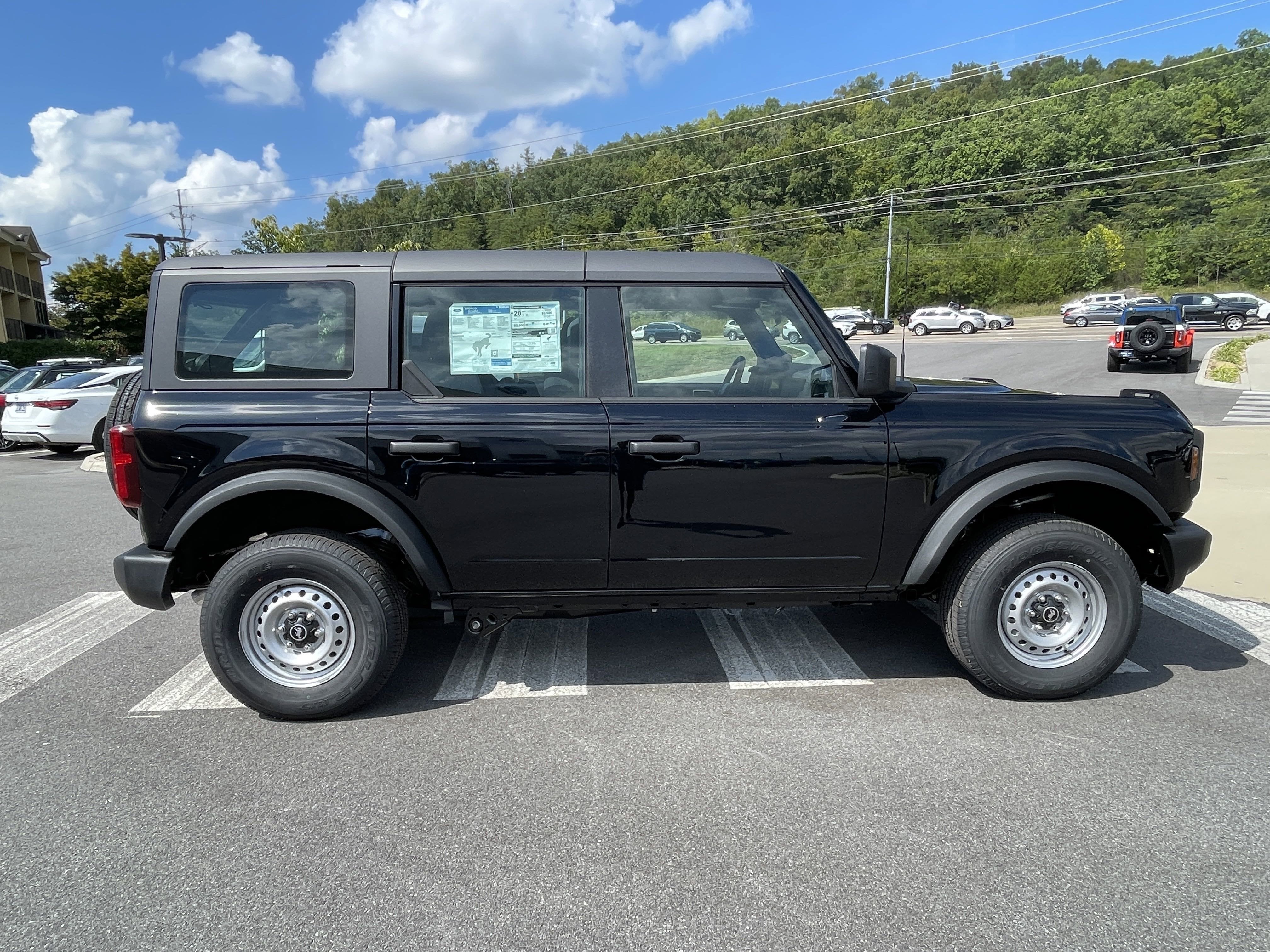 2025 Ford Bronco Base
