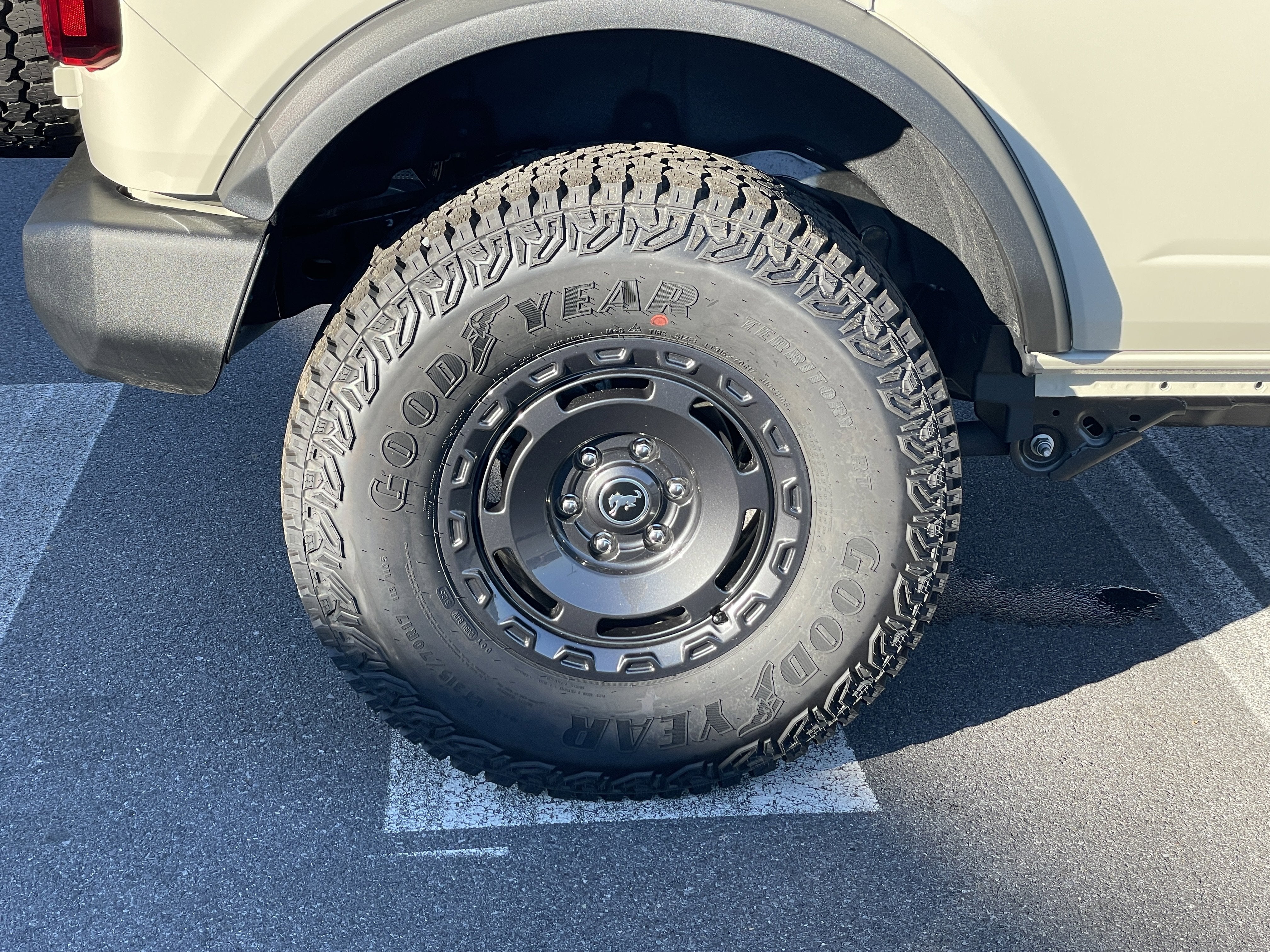 2025 Ford Bronco Base