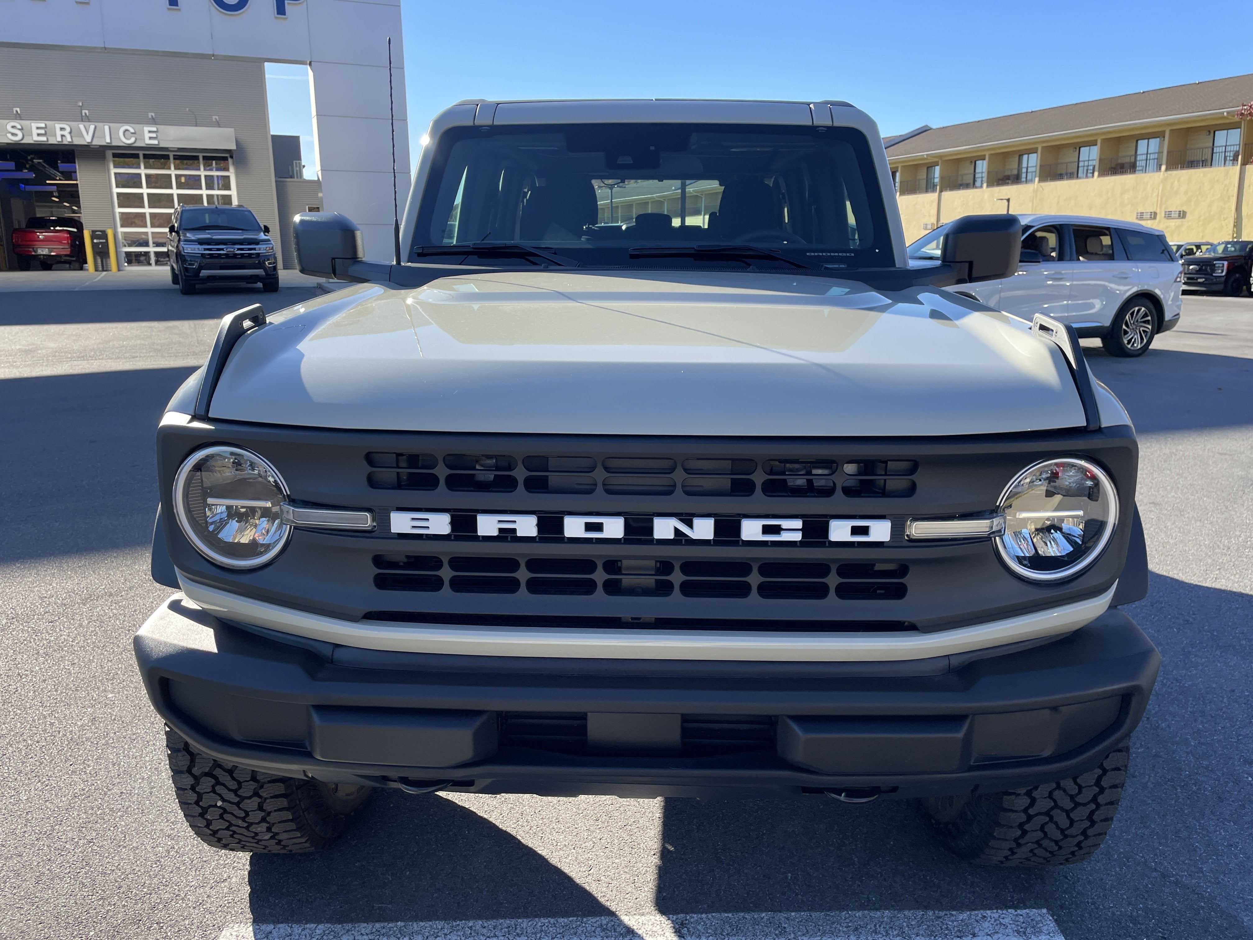 2025 Ford Bronco Base