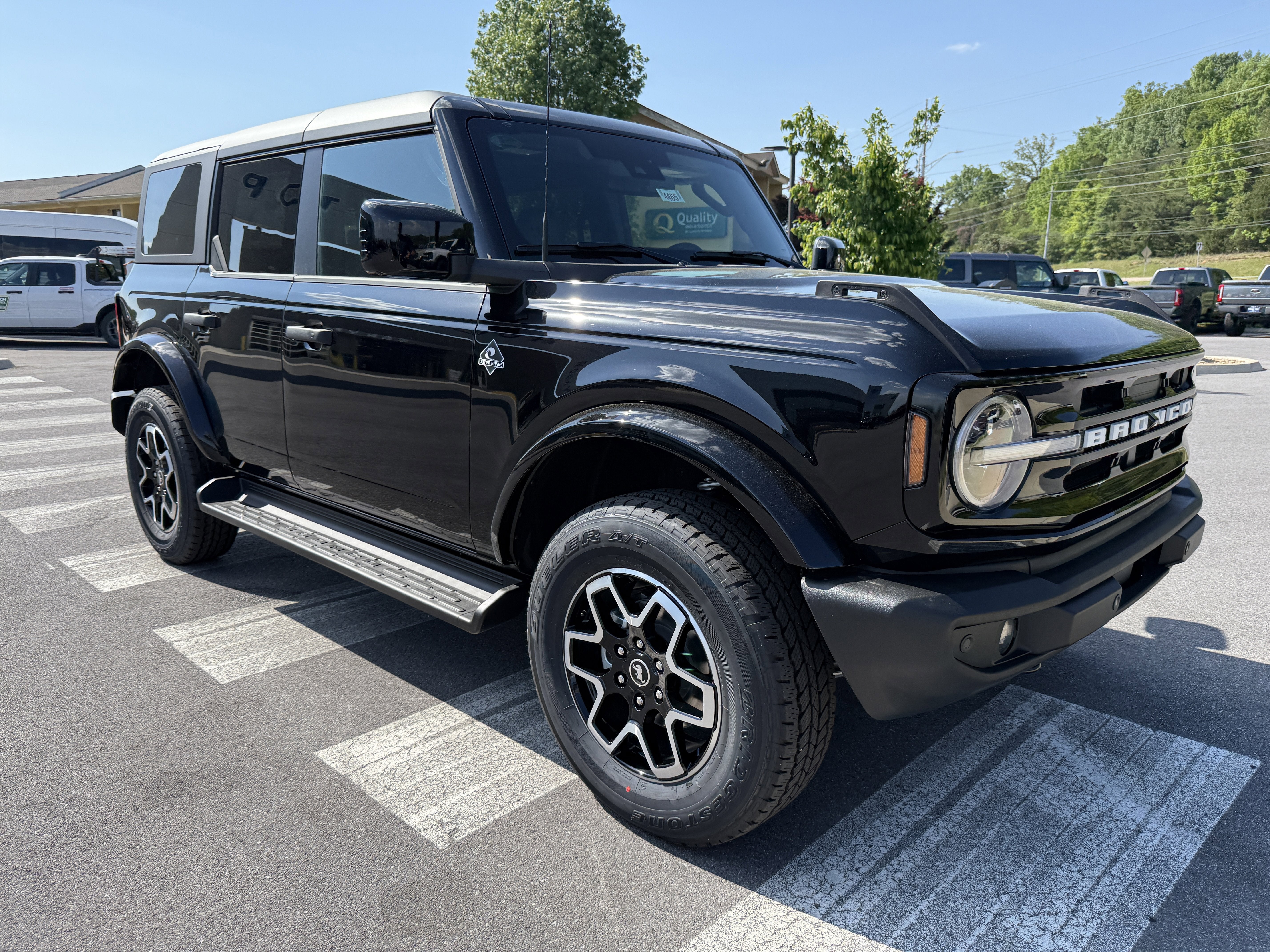 2026 Ford Bronco Outer Banks