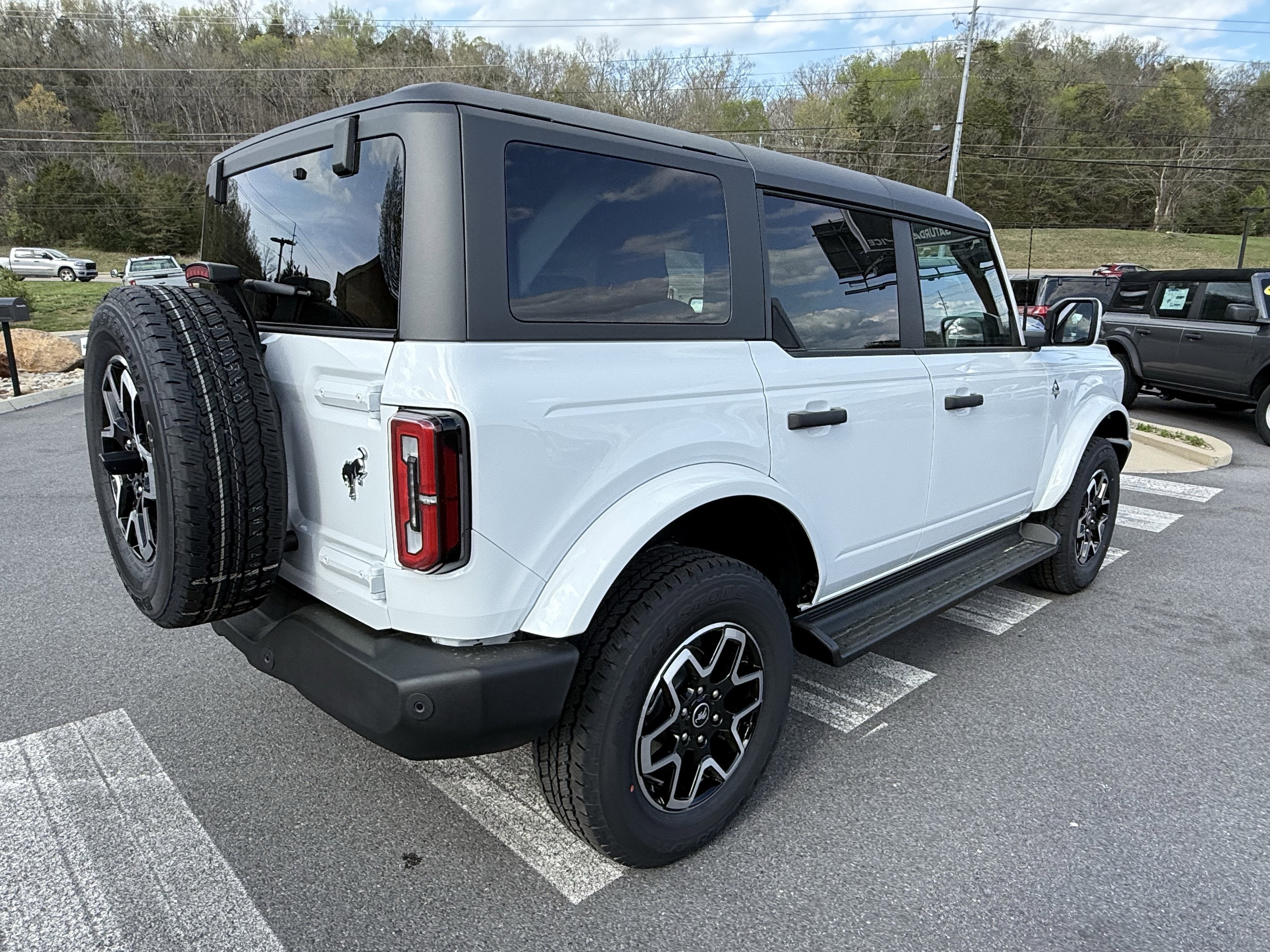 2026 Ford Bronco Outer Banks