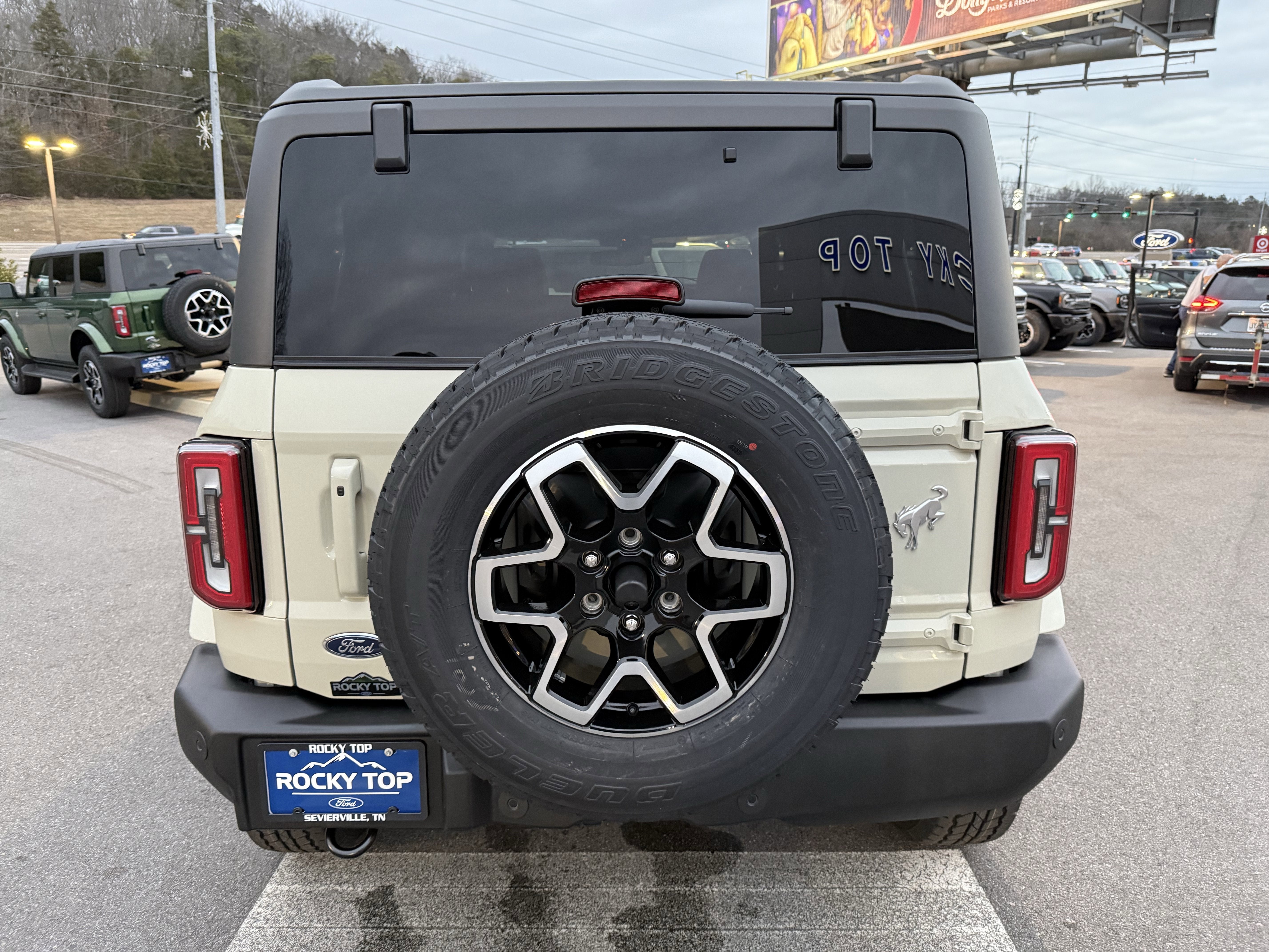 2025 Ford Bronco Outer Banks