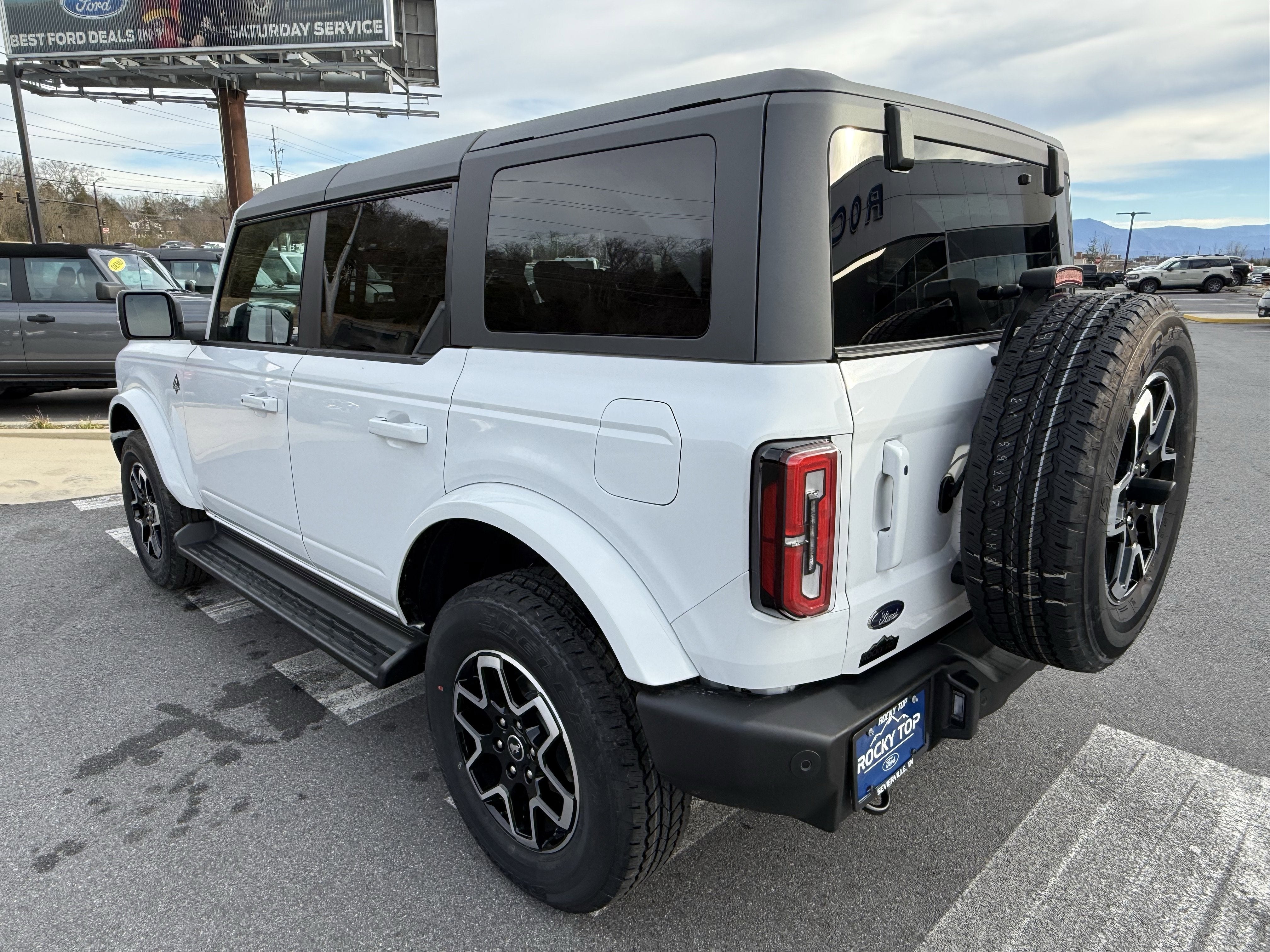 2025 Ford Bronco Outer Banks