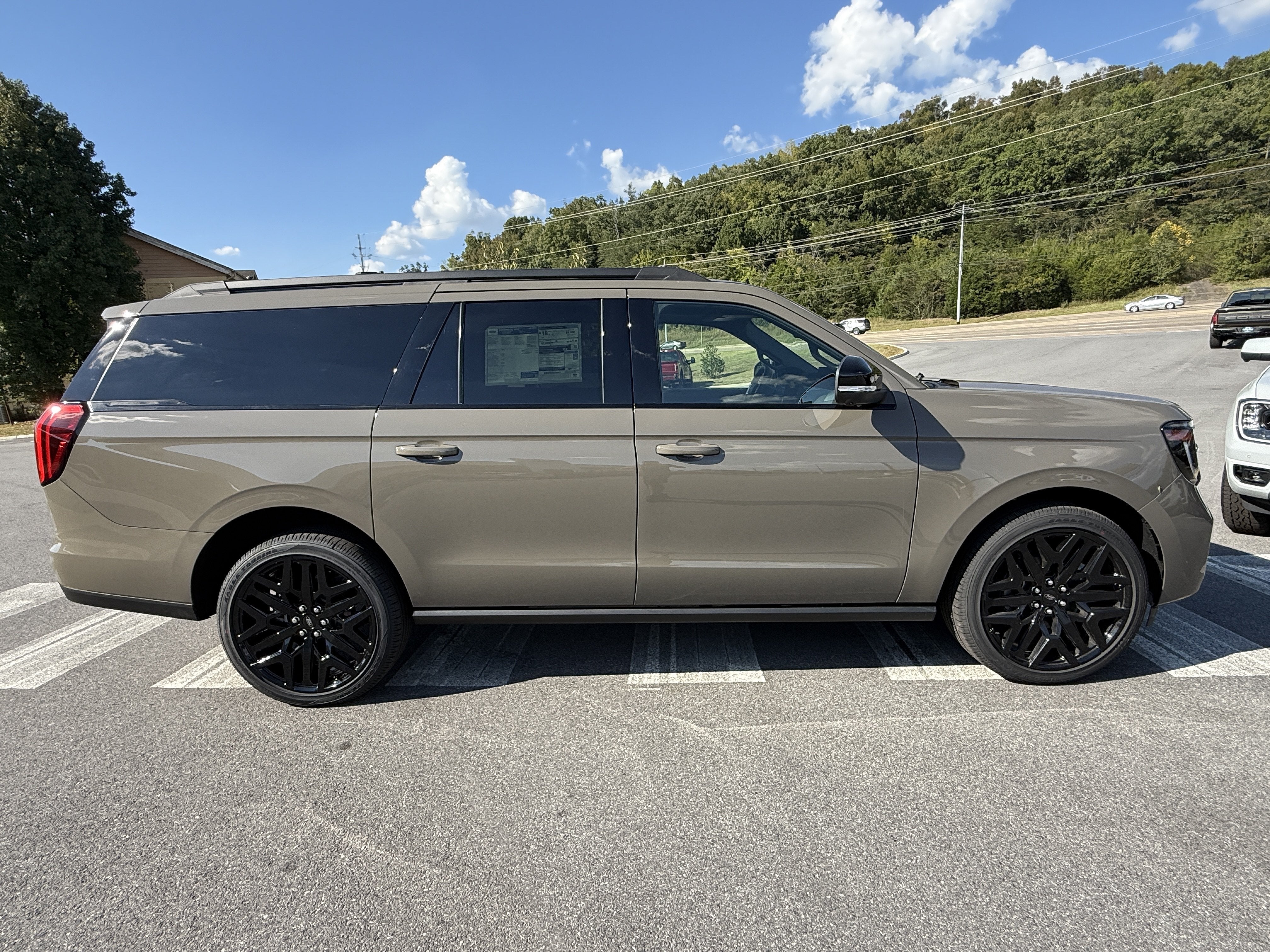2027 Ford Expedition Max Platinum
