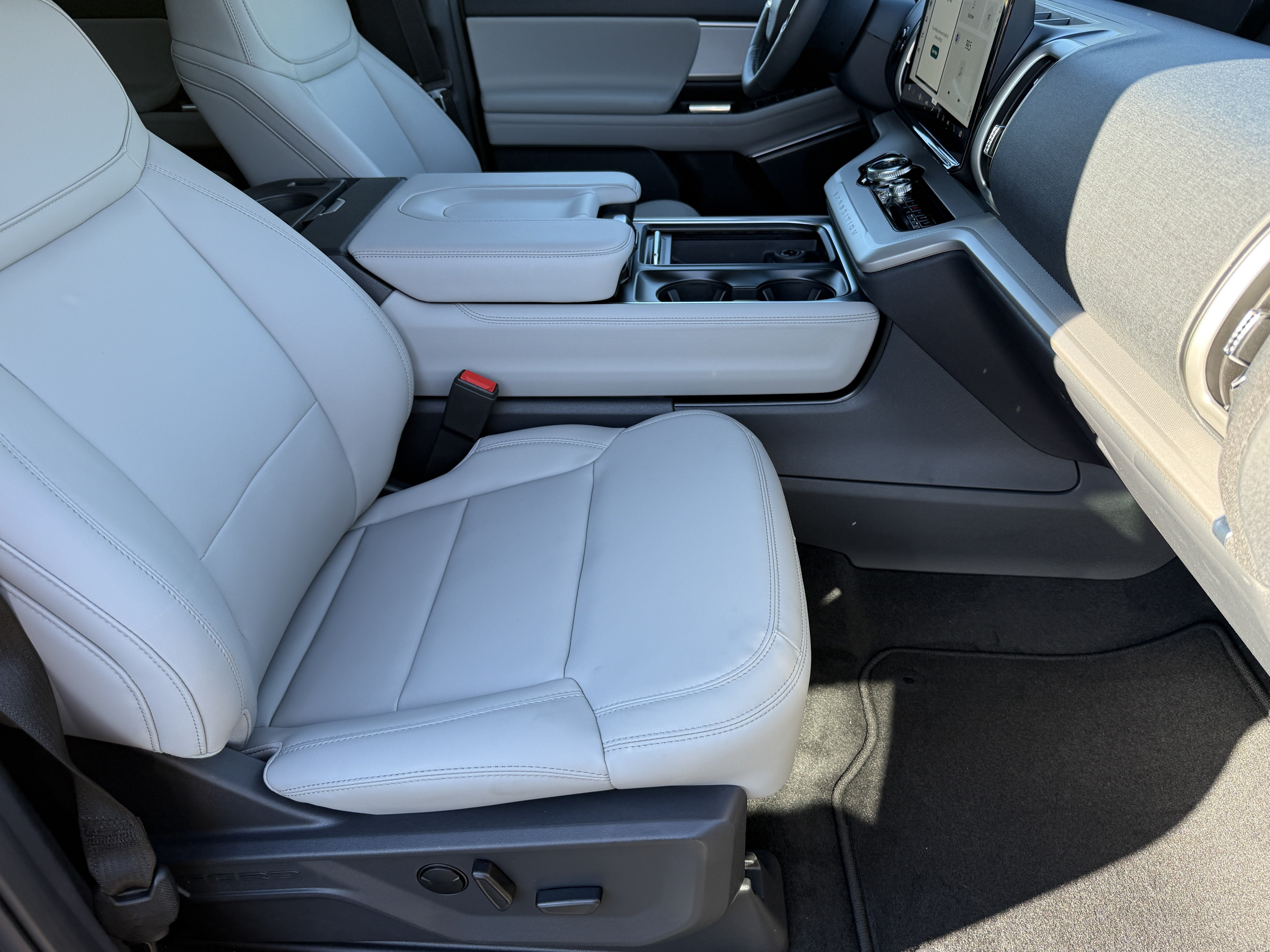 2027 Ford Expedition Active