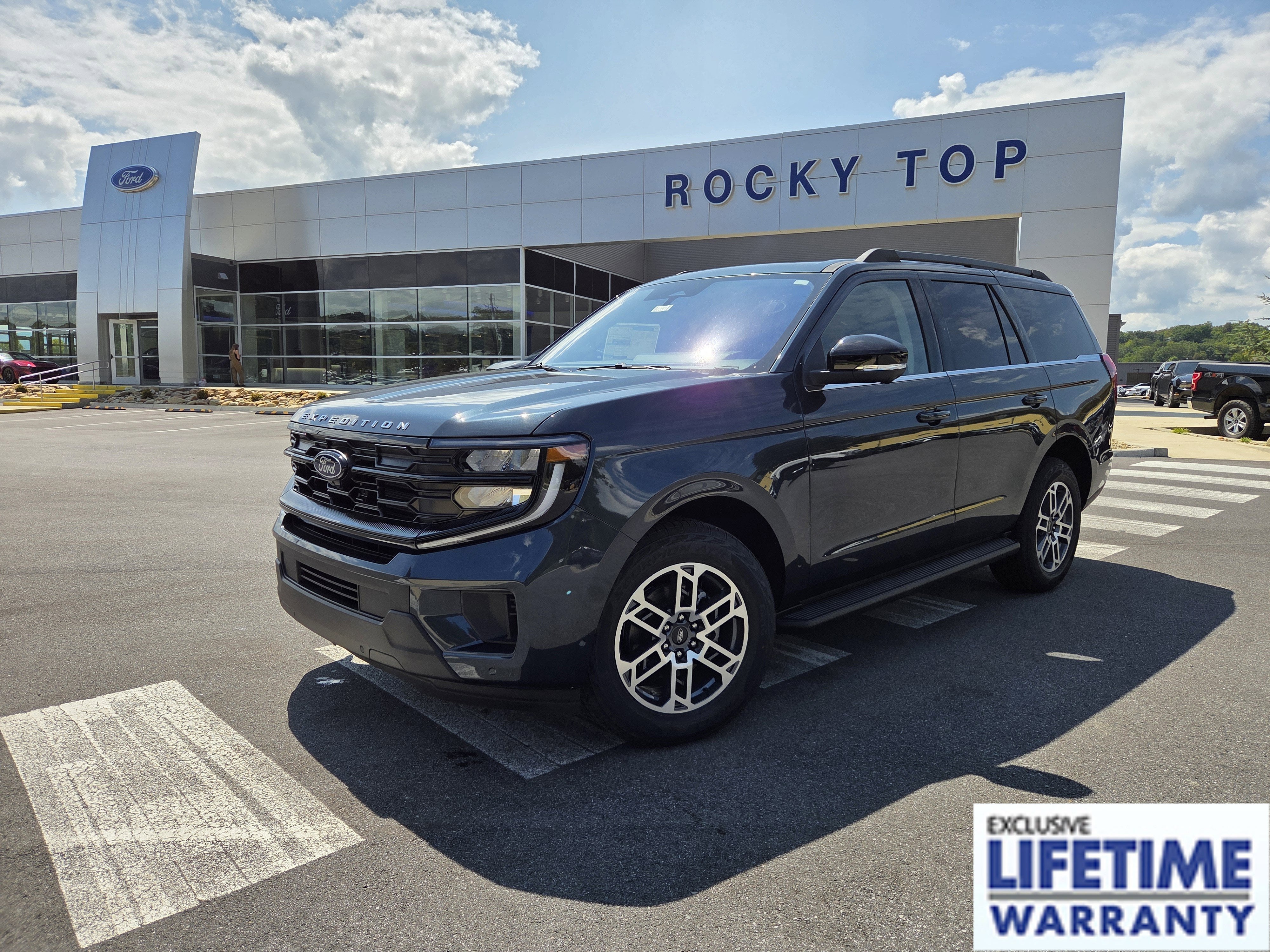 2025 Ford Expedition Active