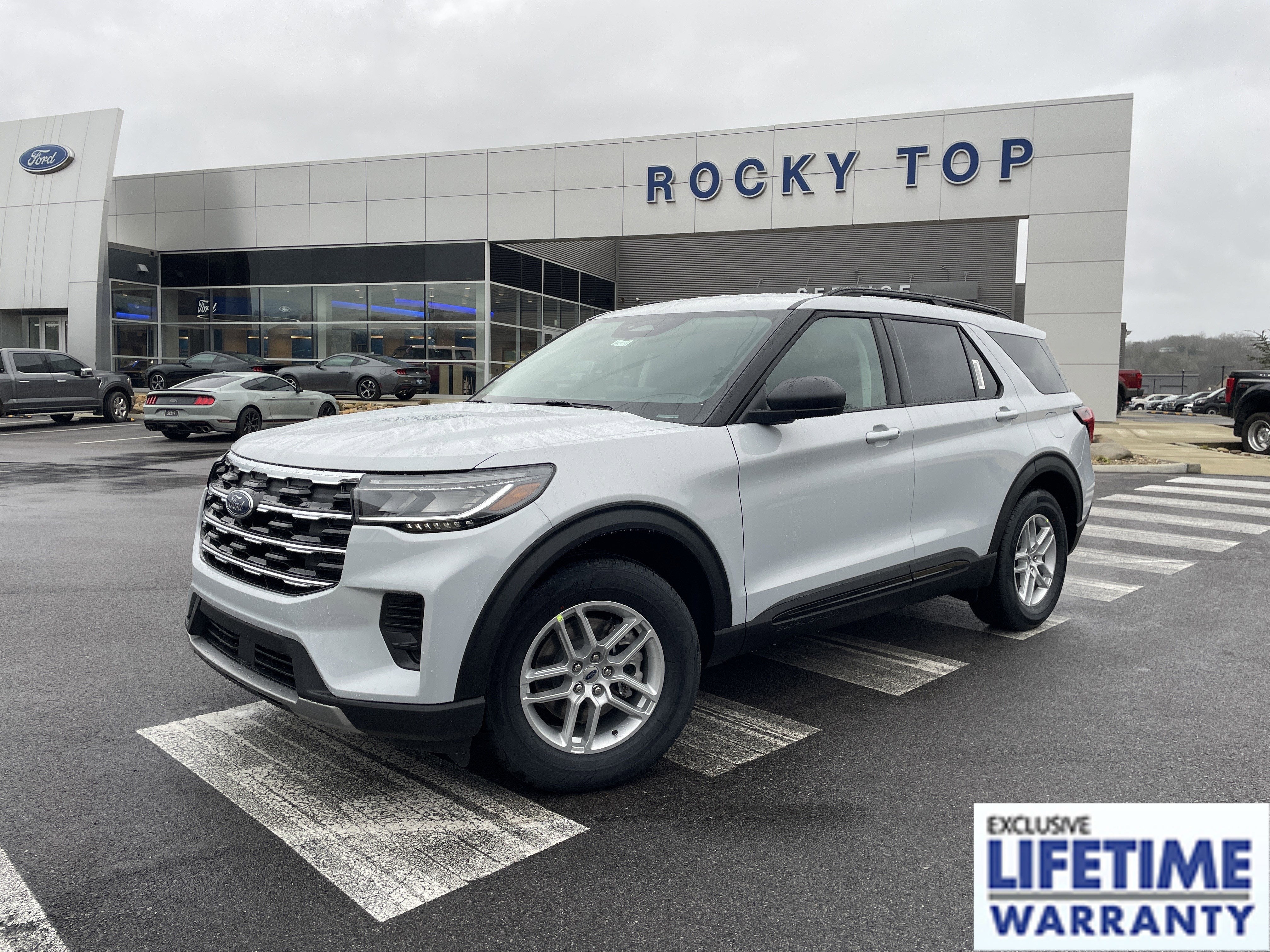 2026 Ford Explorer Active w/200A Pkg