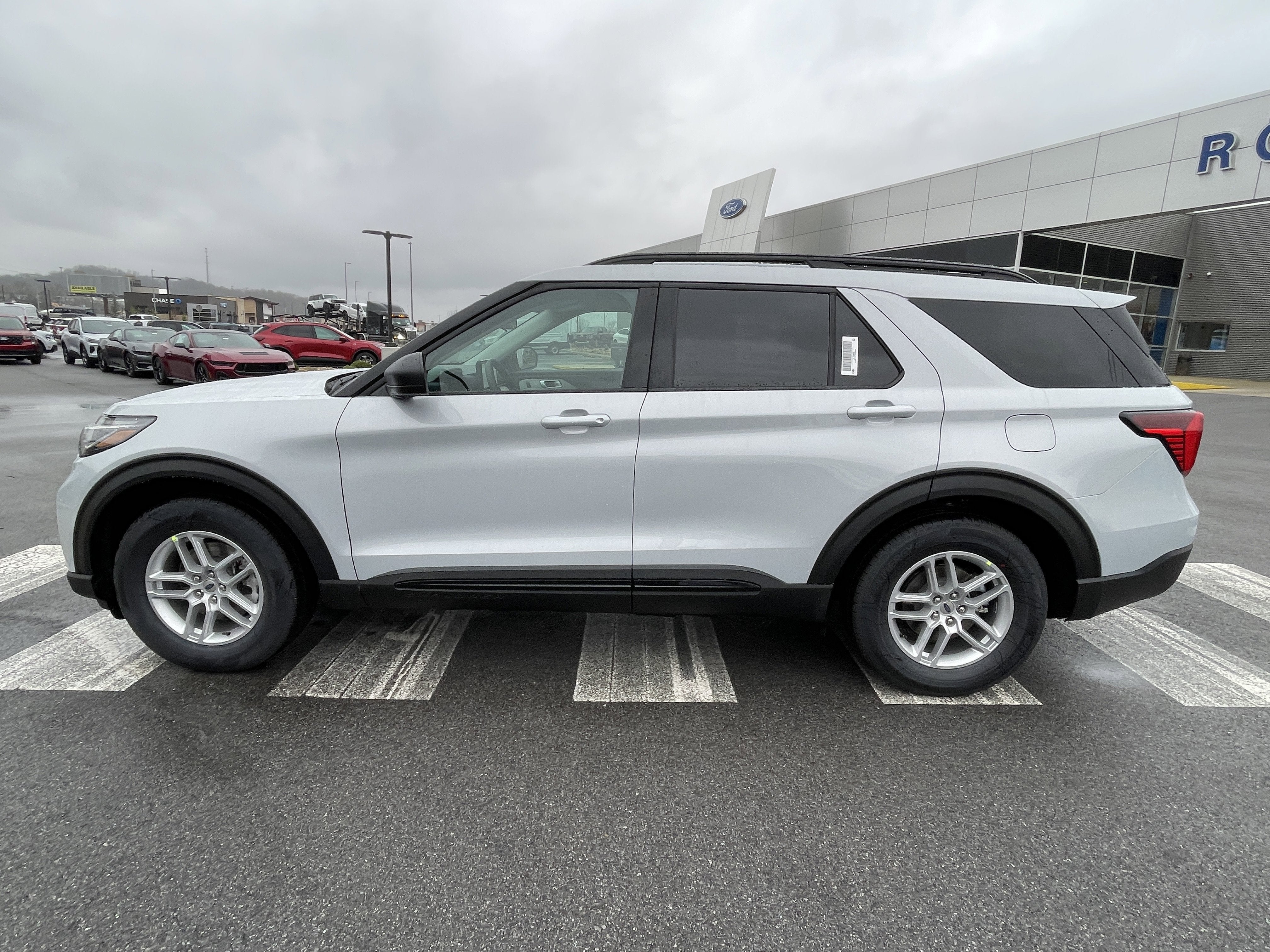 2026 Ford Explorer Active w/200A Pkg
