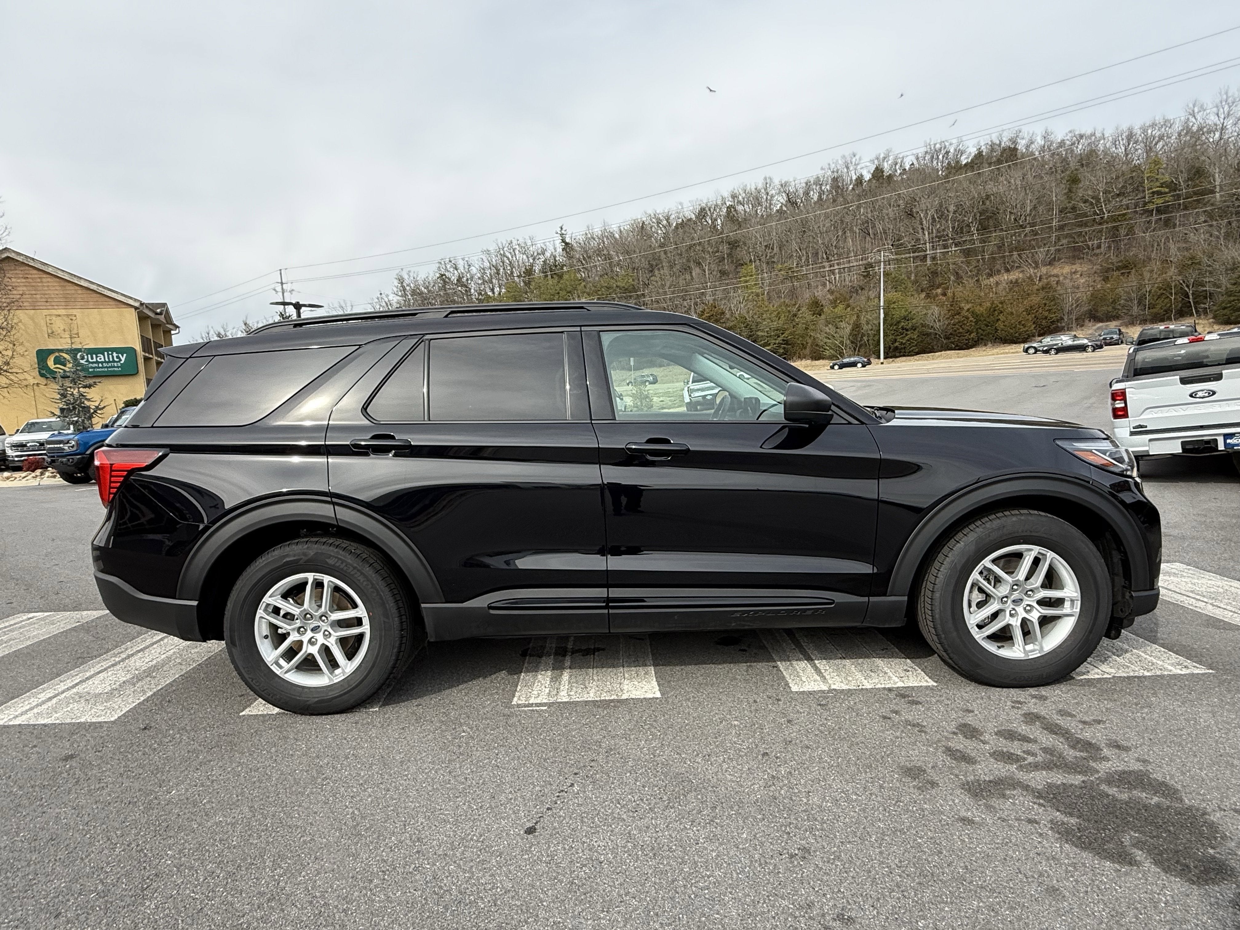 2026 Ford Explorer Active w/200A Pkg