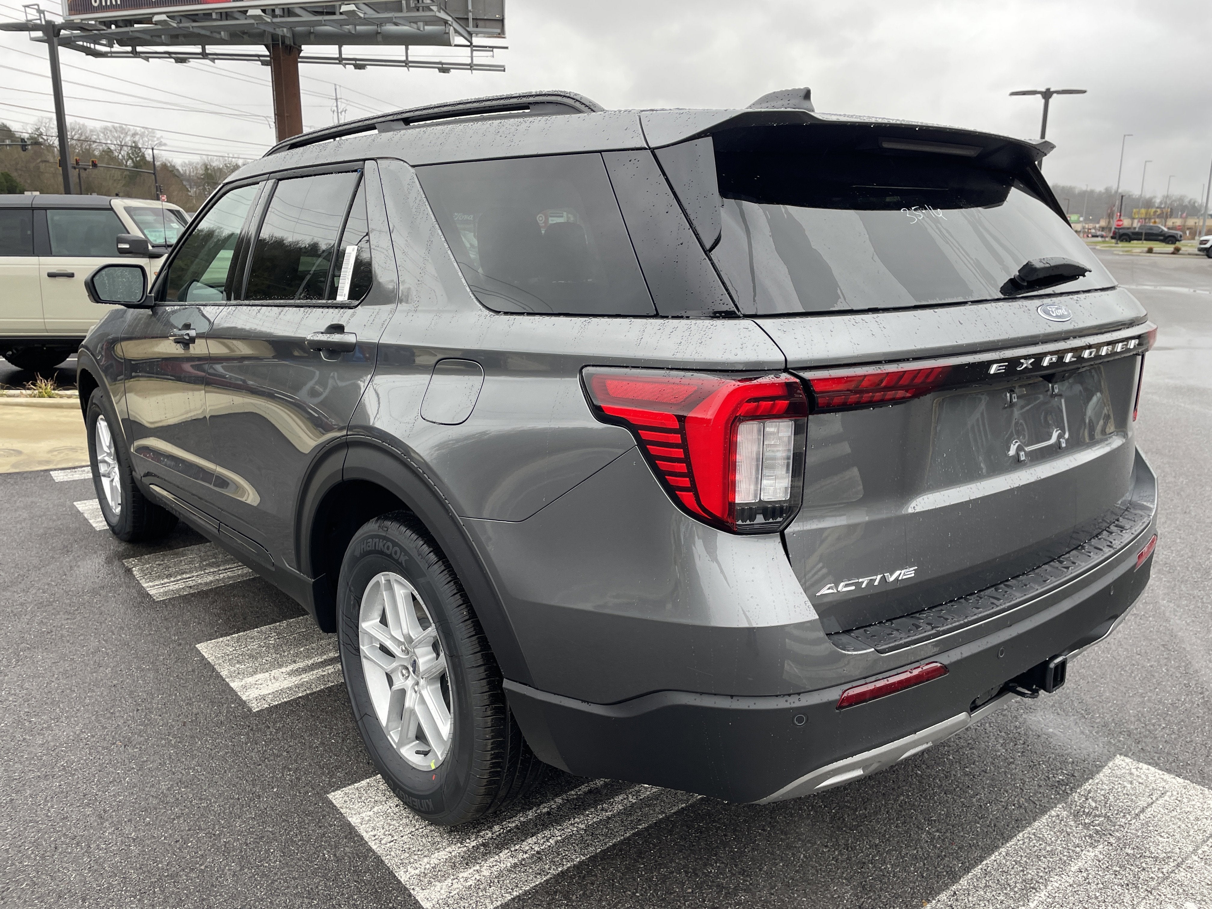 2026 Ford Explorer Active w/200A Pkg