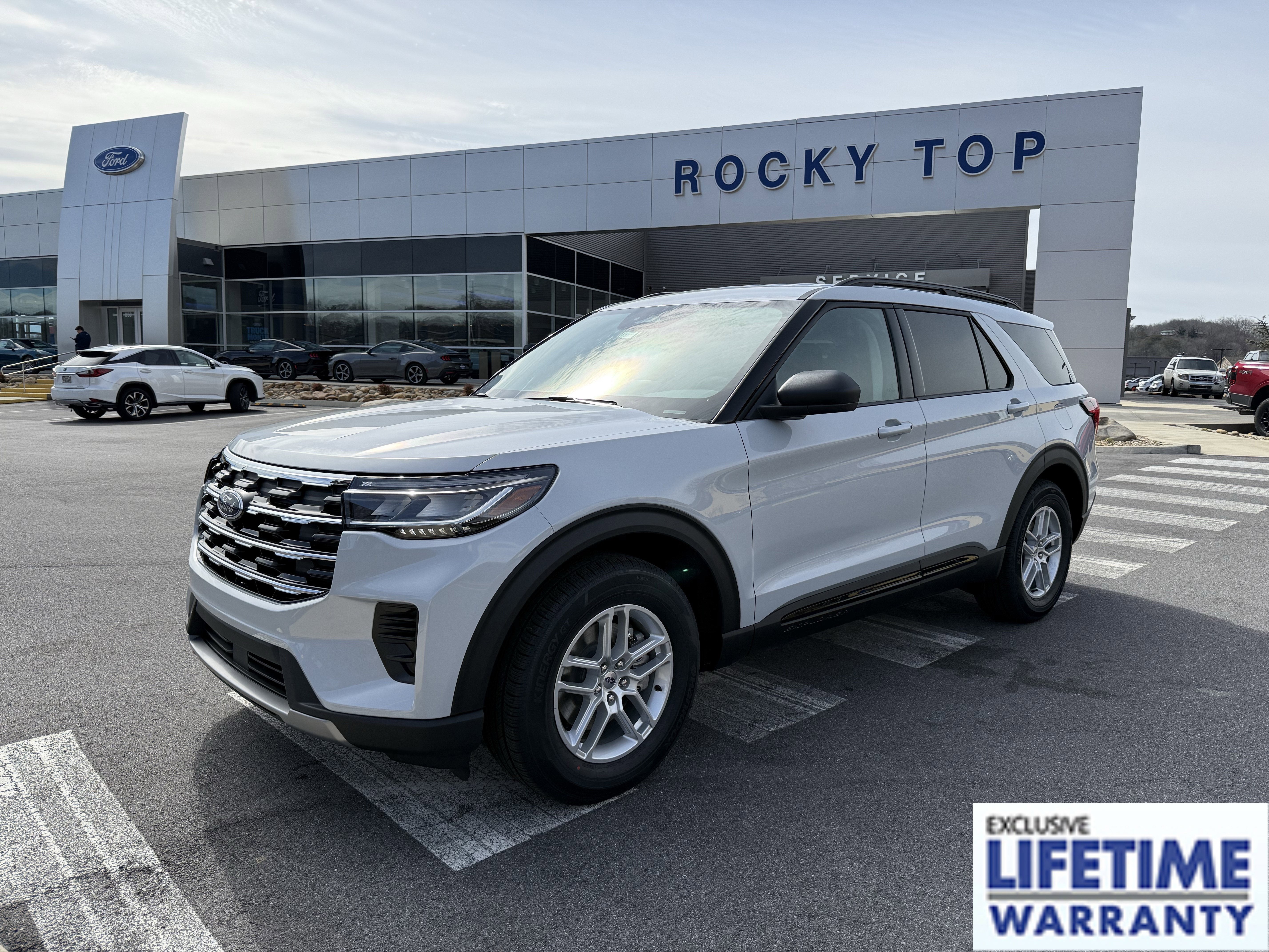 2026 Ford Explorer Active w/200A Pkg