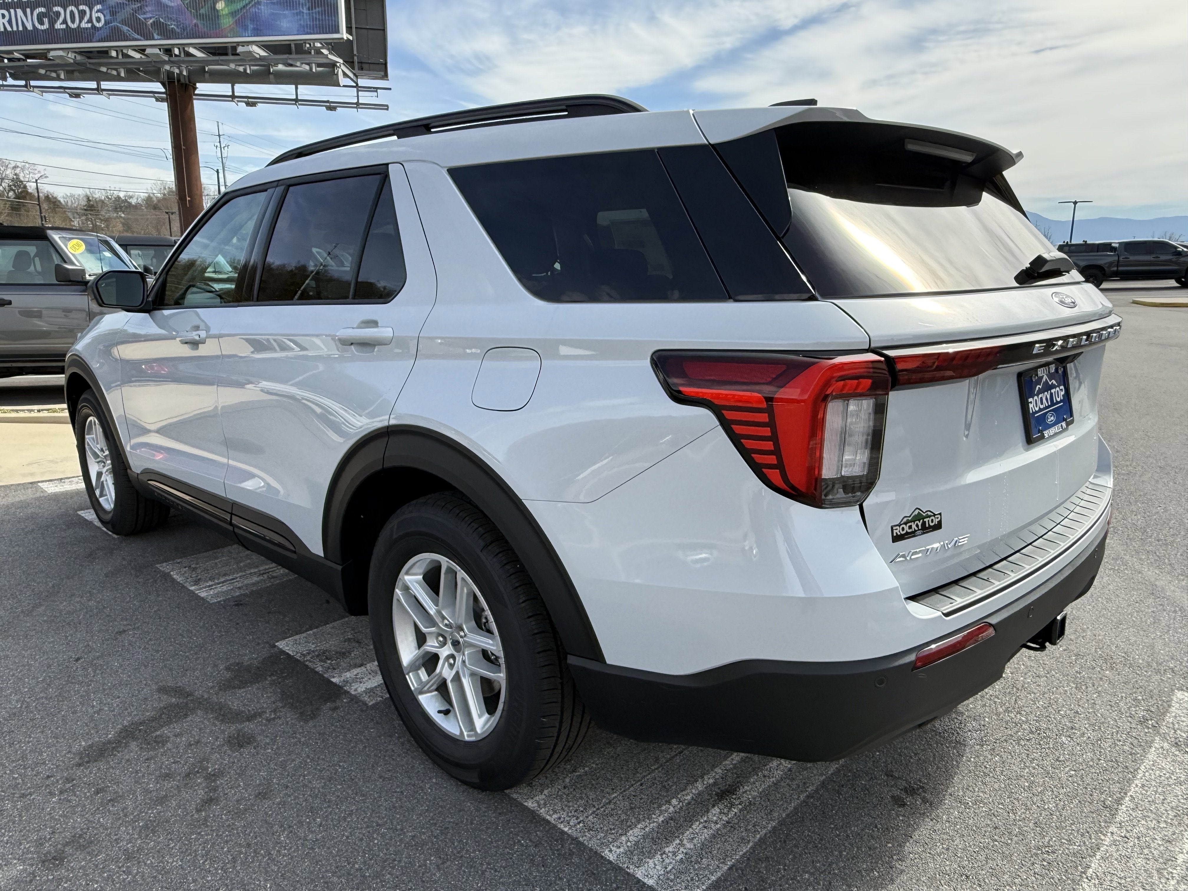 2026 Ford Explorer Active w/200A Pkg