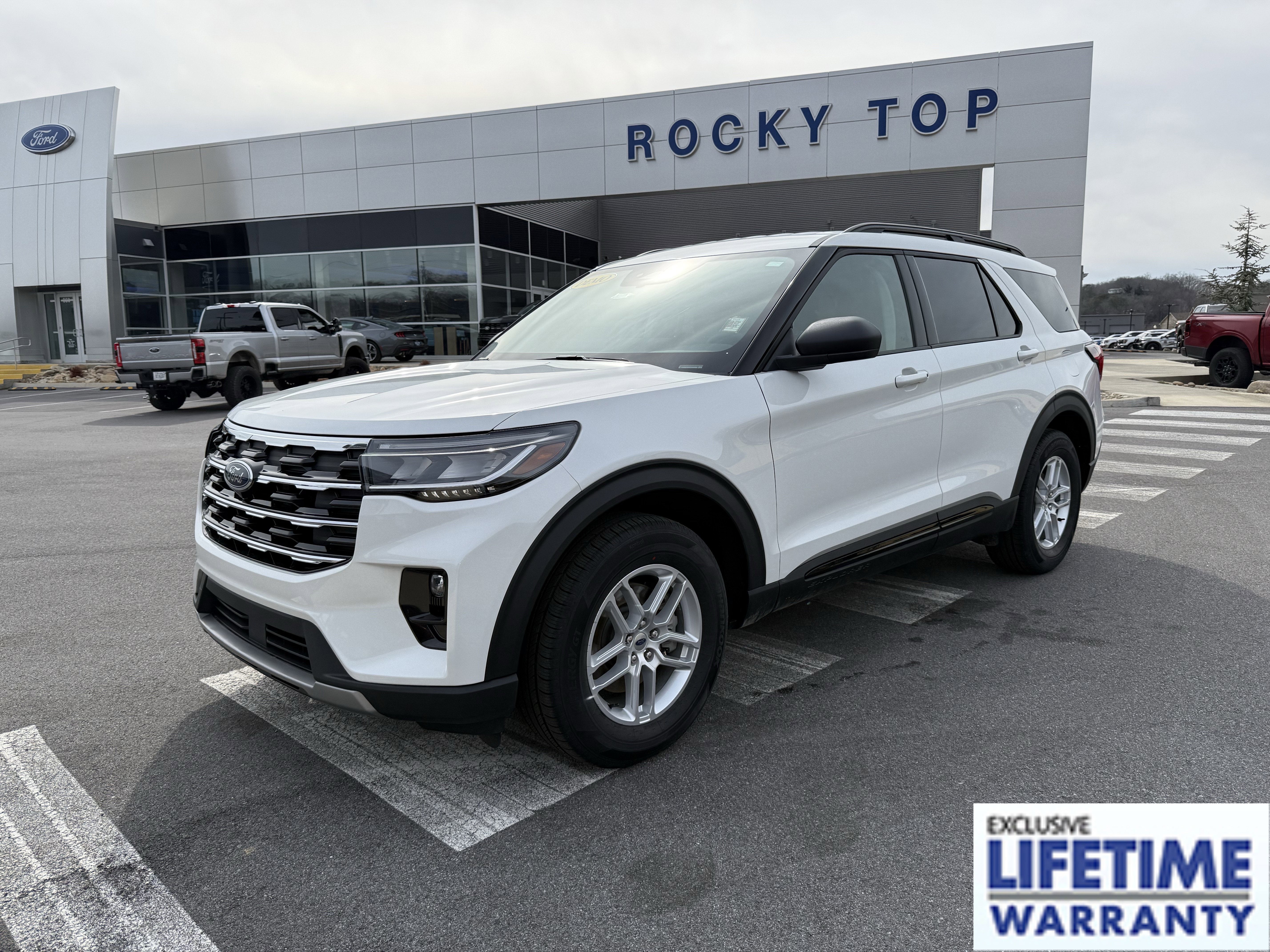 2026 Ford Explorer Active w/200A Pkg