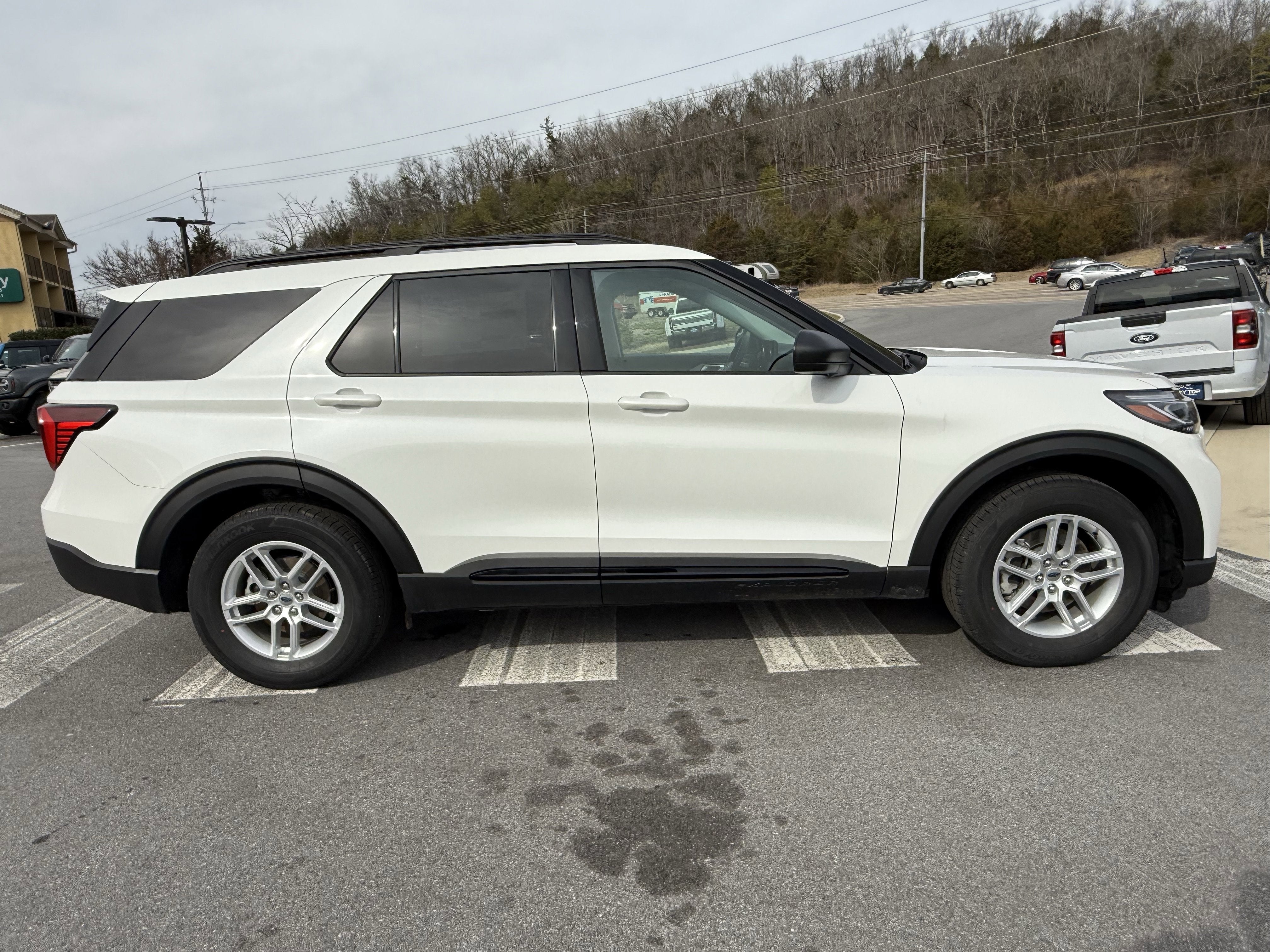 2026 Ford Explorer Active w/200A Pkg