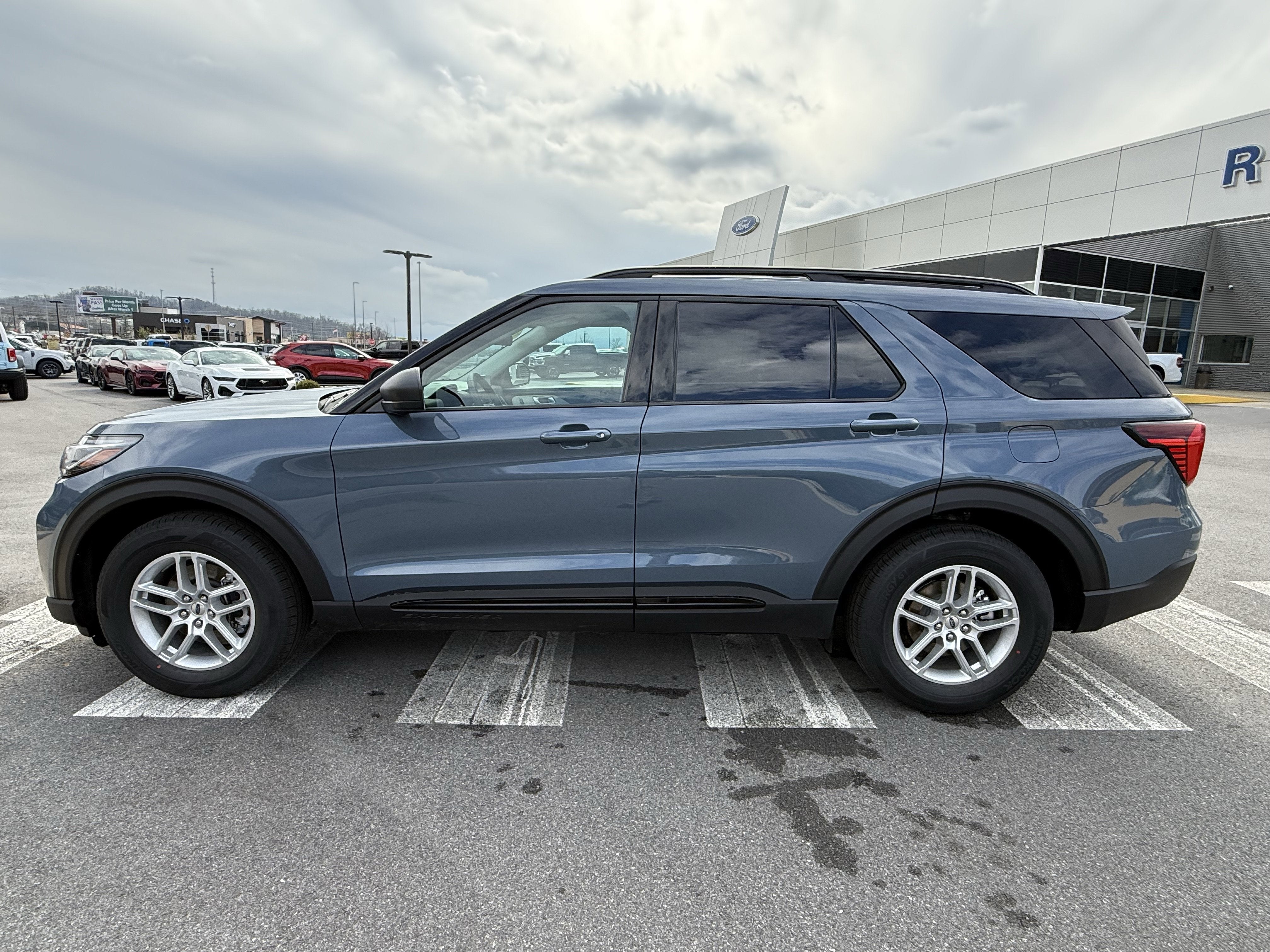 2026 Ford Explorer Active w/200A Pkg