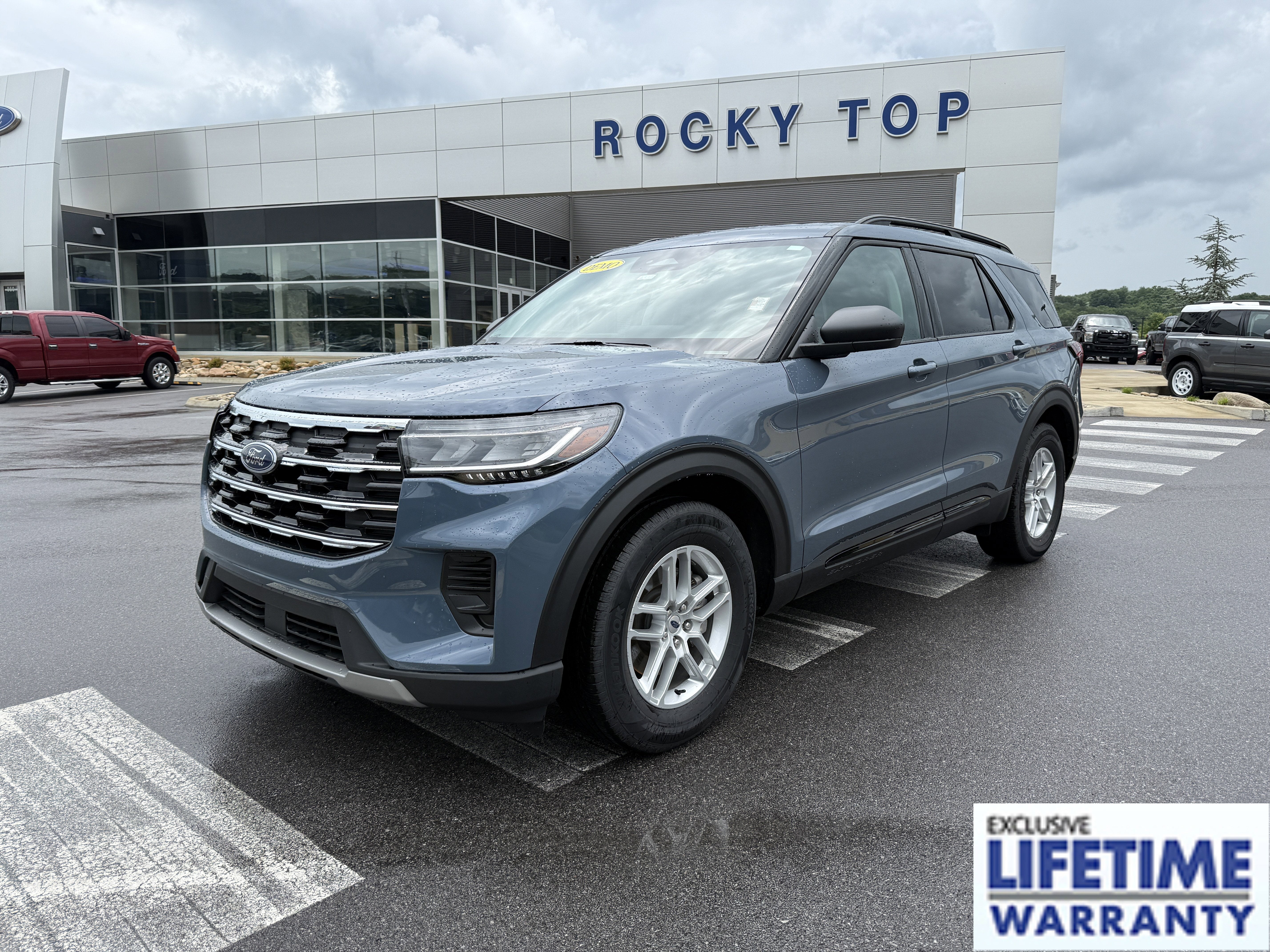 2026 Ford Explorer Active w/200A Pkg