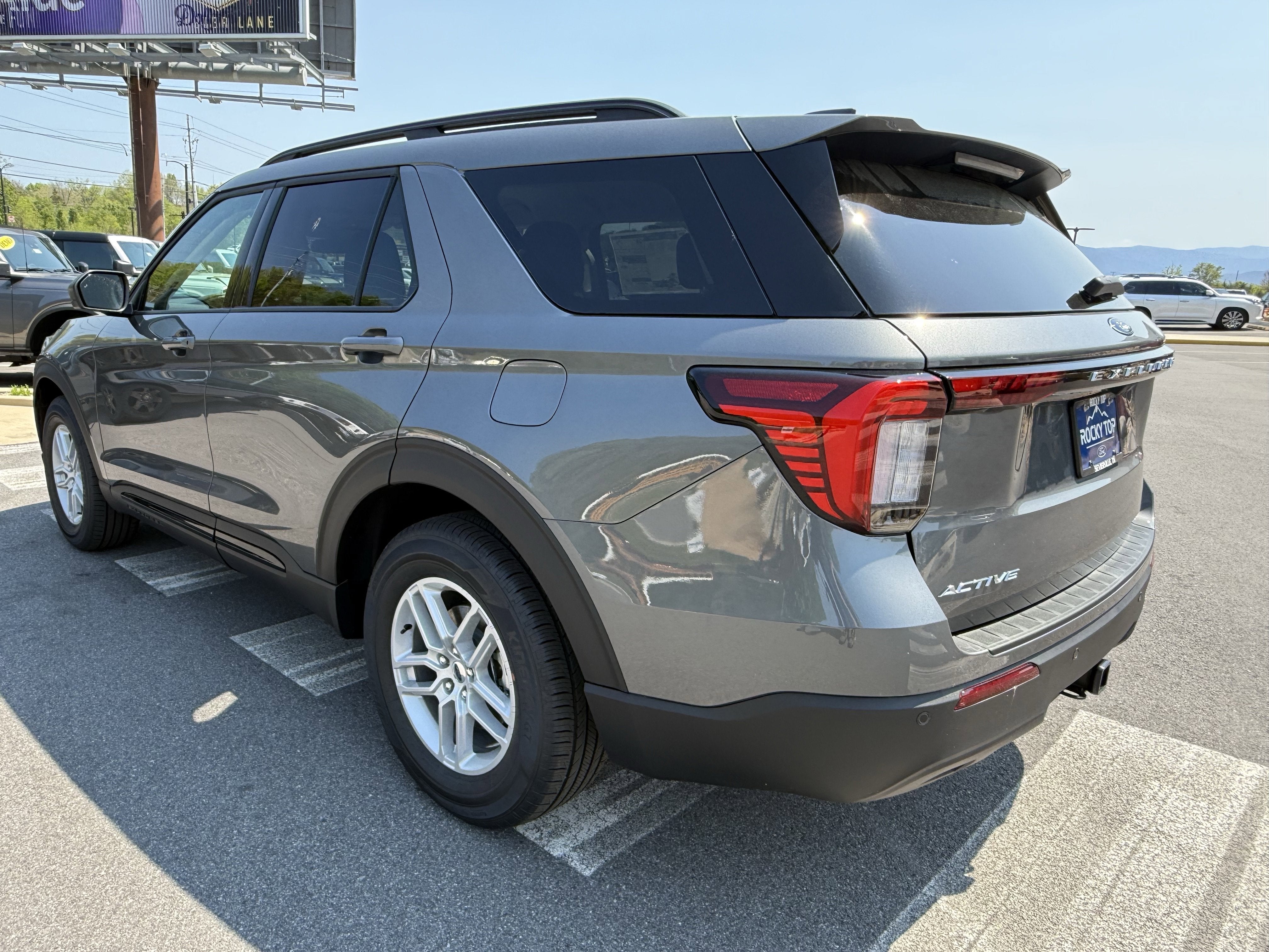 2026 Ford Explorer Active w/200A Pkg