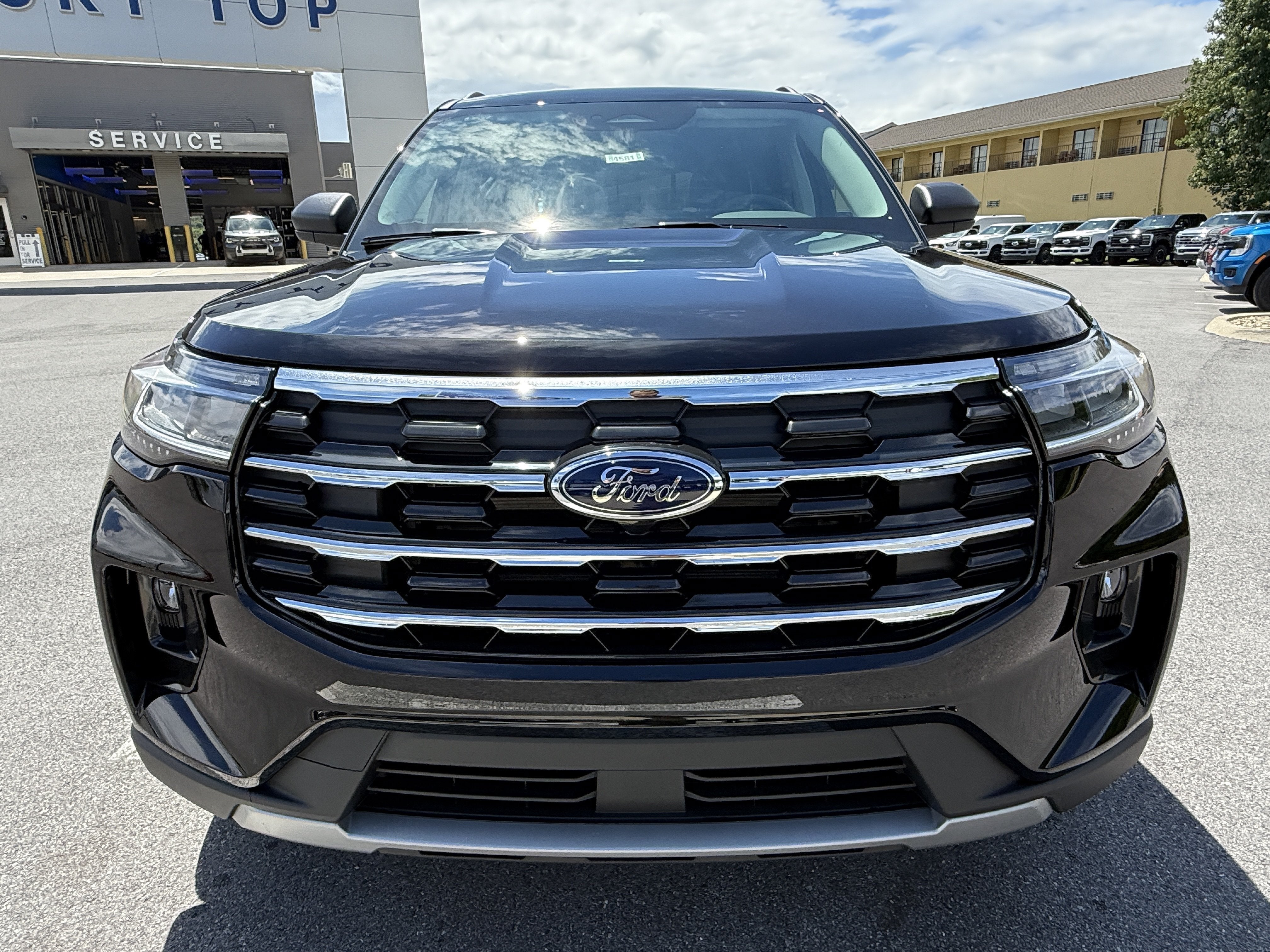 2026 Ford Explorer Active w/200A Pkg