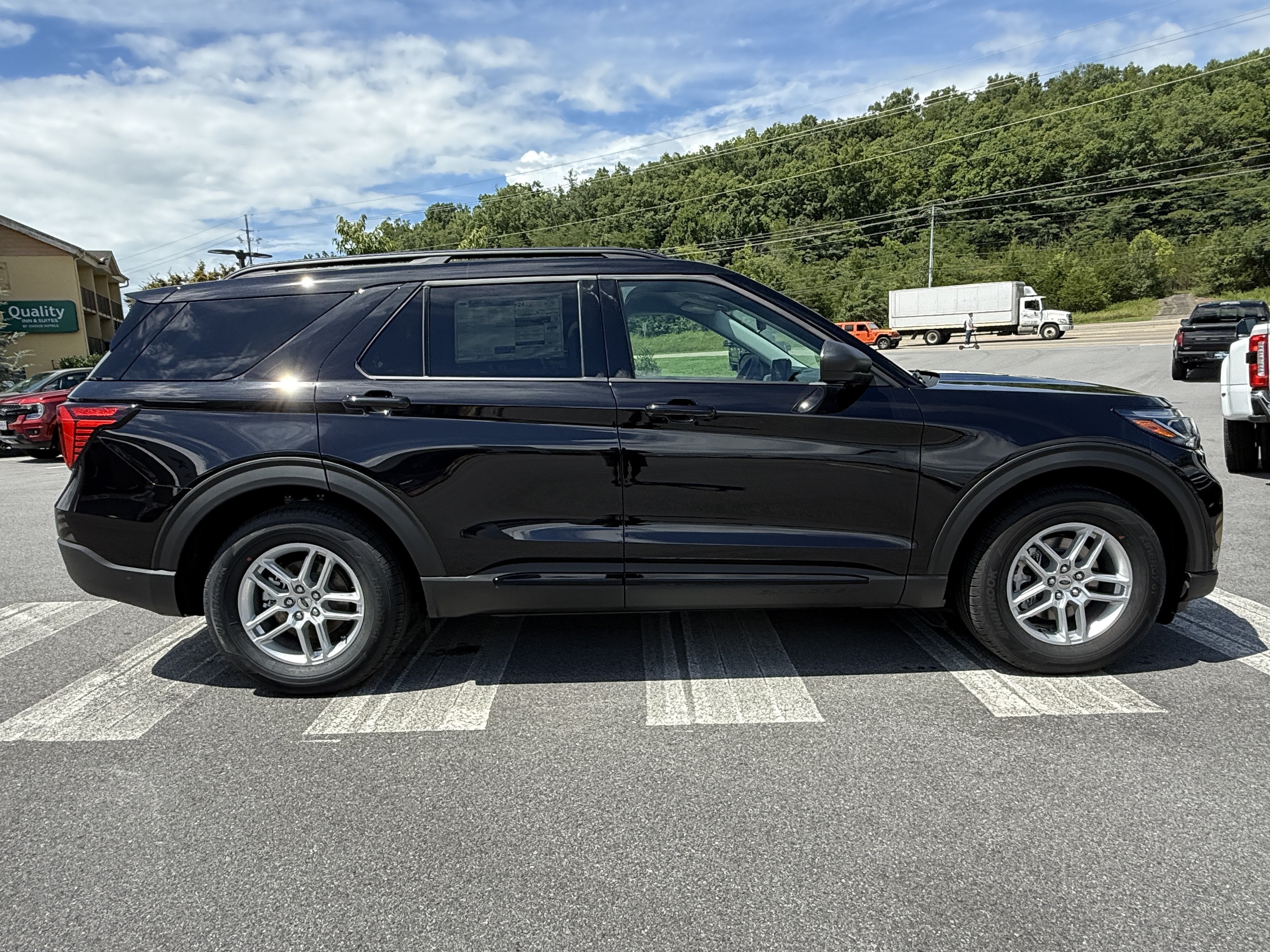 2026 Ford Explorer Active w/200A Pkg