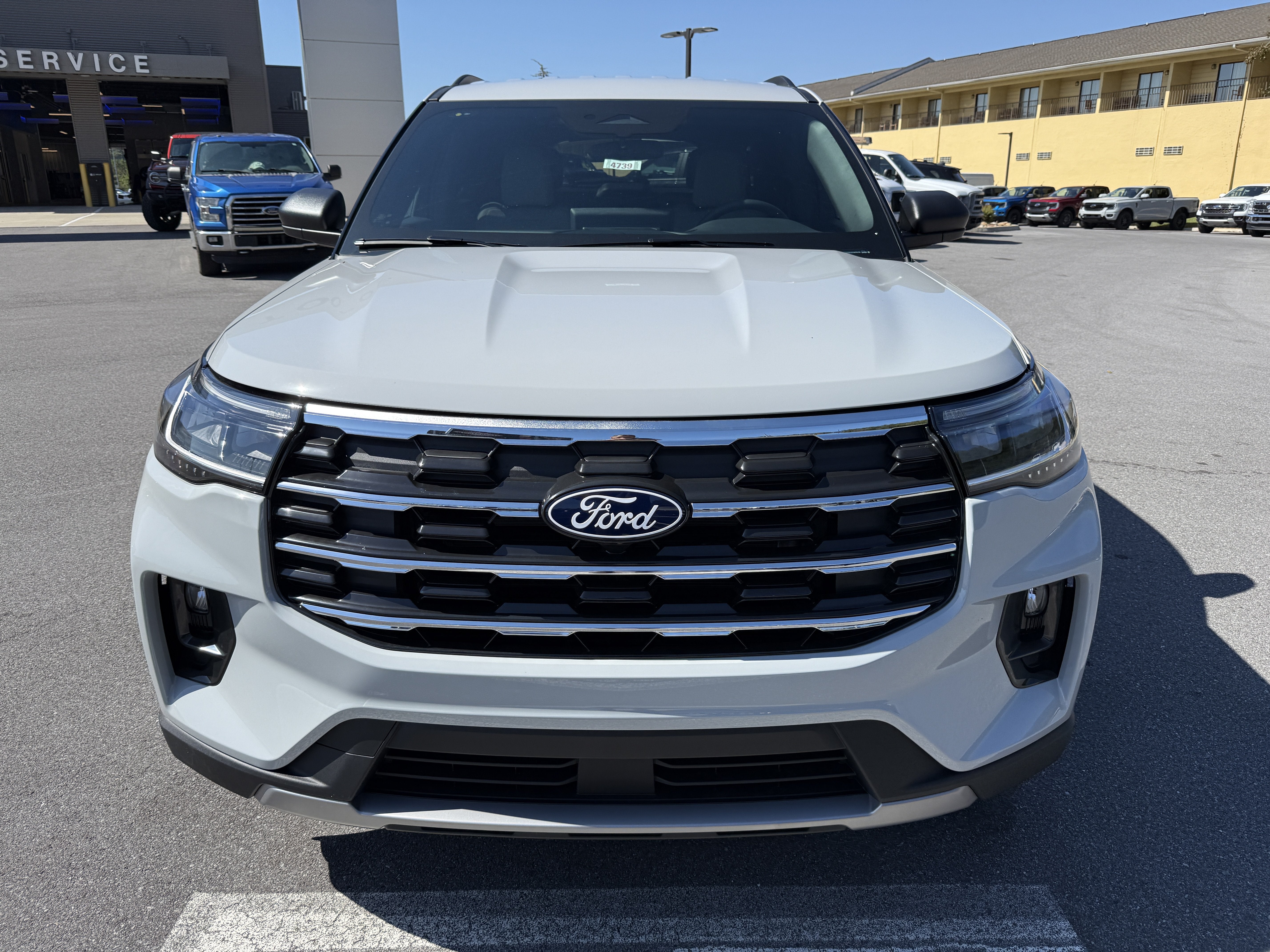 2027 Ford Explorer Active w/200A Pkg