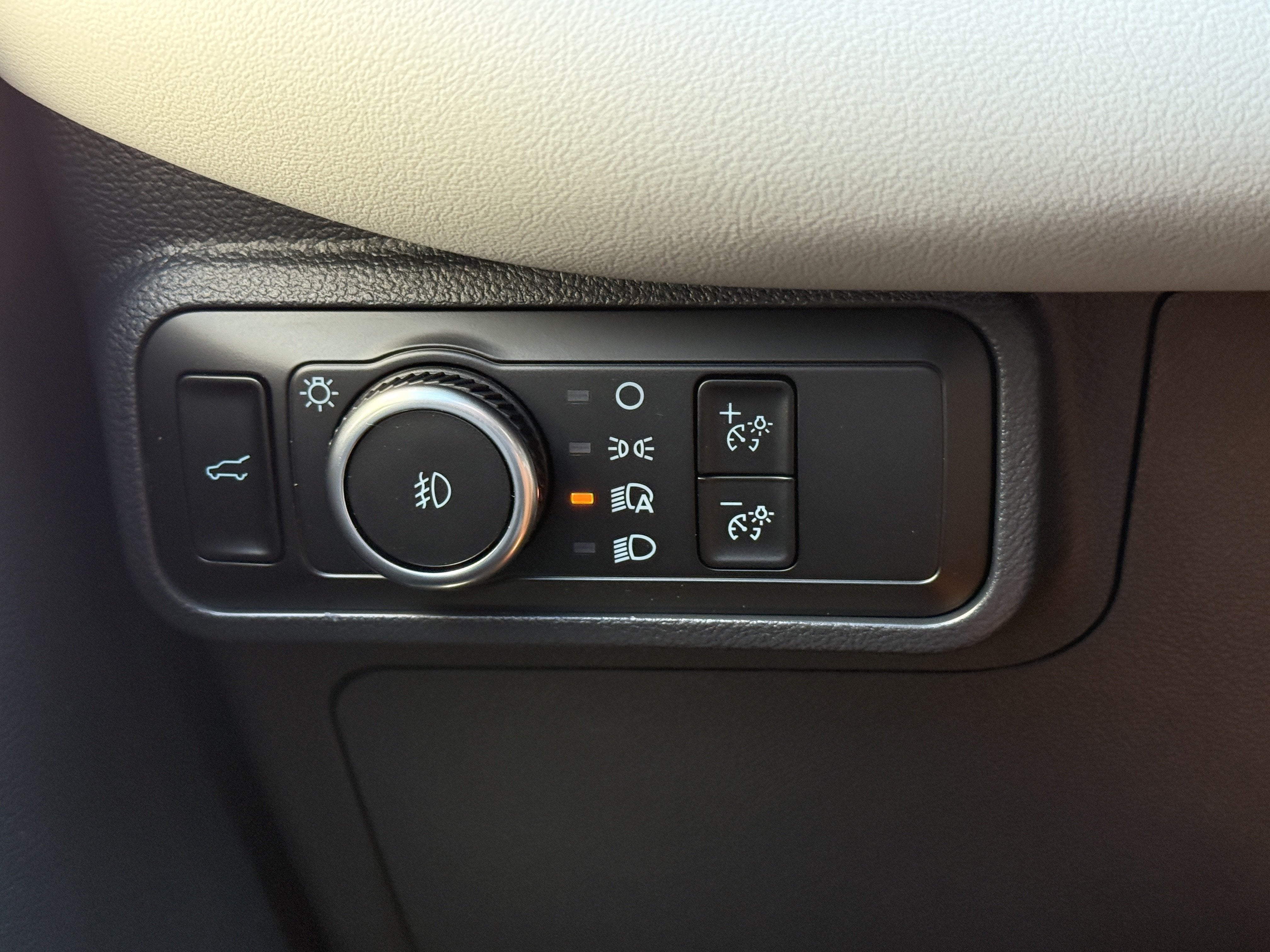 2027 Ford Explorer Active w/200A Pkg