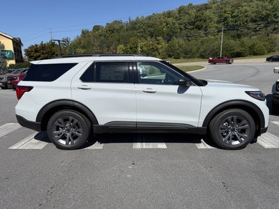 2027 Ford Explorer Active w/200A Pkg