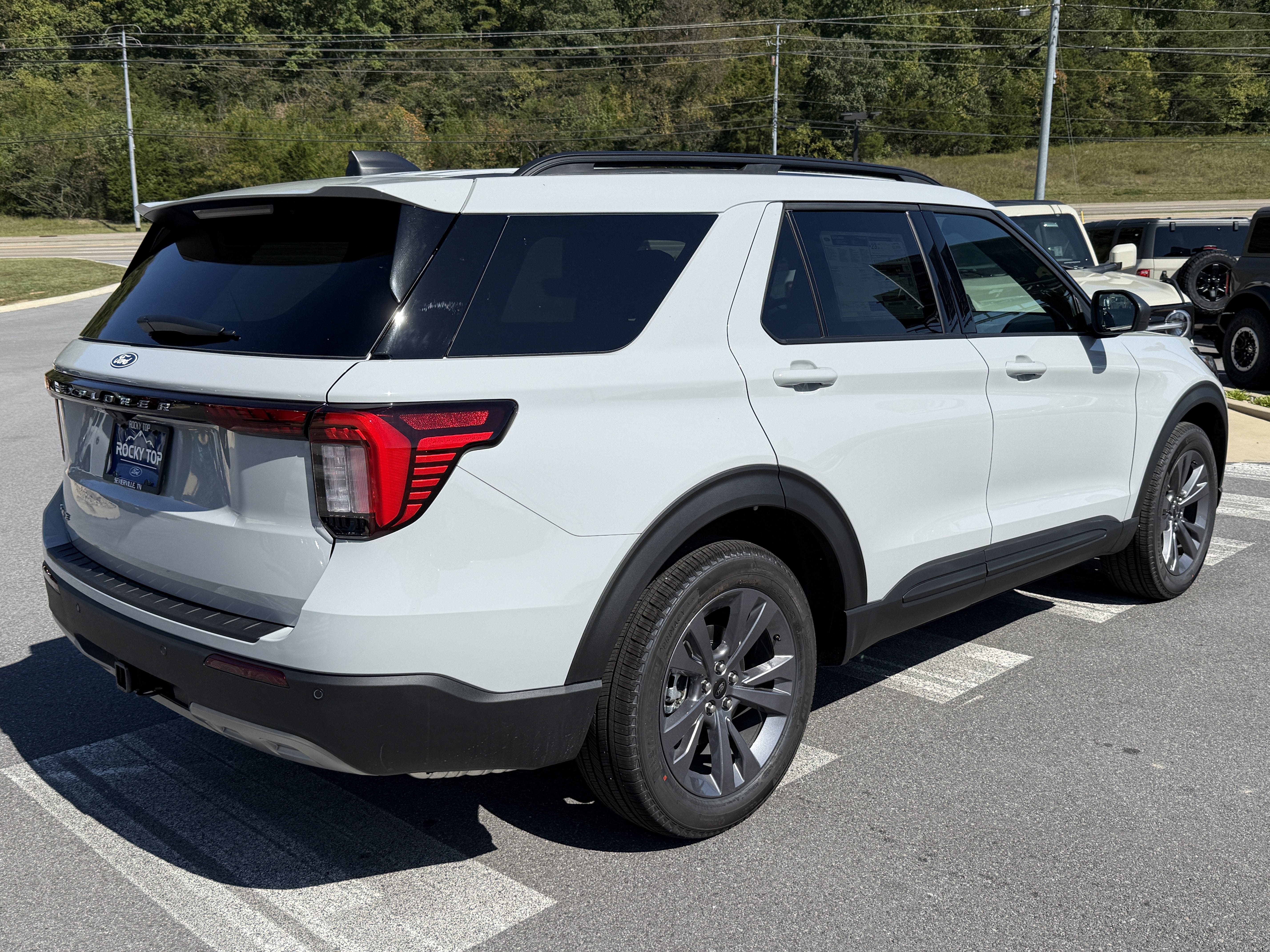 2027 Ford Explorer Active w/200A Pkg