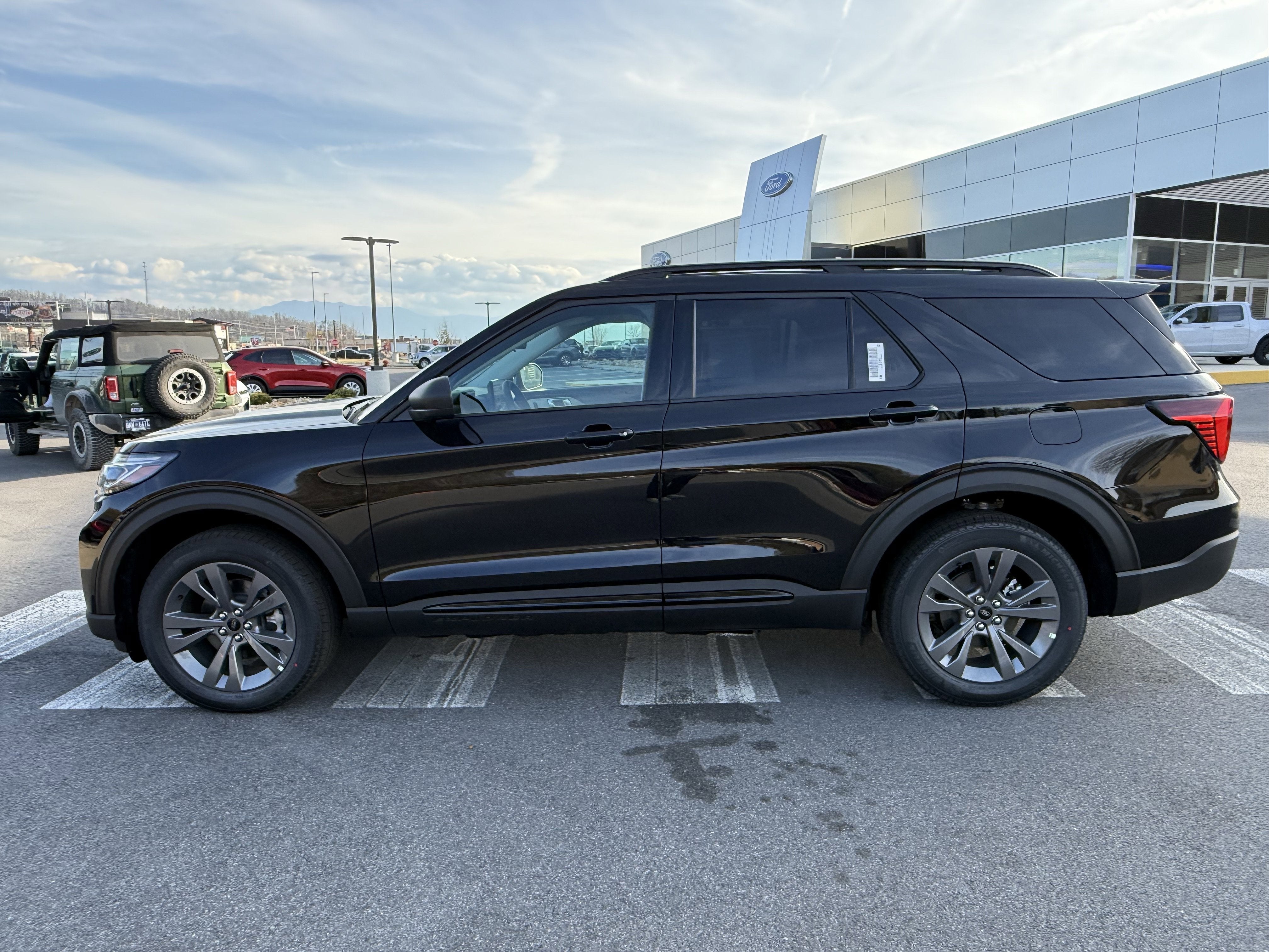 2026 Ford Explorer Active w/200A Pkg